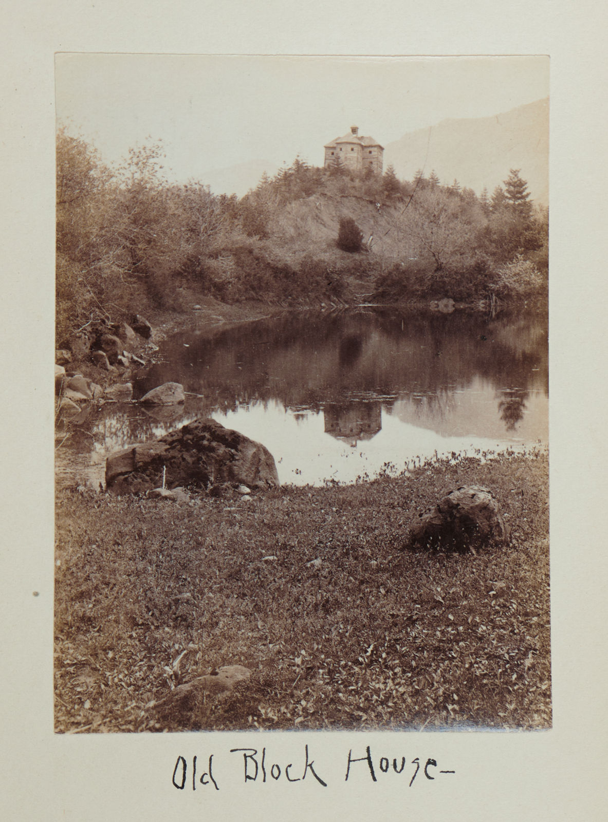 Martin Mason Hazeltine, [Souvenir of the Columbia River, Oregon], c. 1885-1890