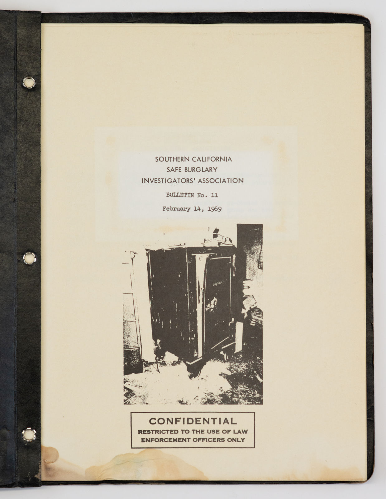 [Southern California Safe Burglary Investigators’ Association], Zine-like dossier used by safe burglary investigators throughout California, 1969