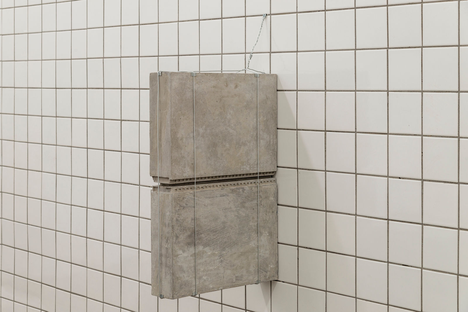 ZHANG Ruyi 张如怡, Building Opposite Building-2 对面的楼与对面的楼─2, 2016