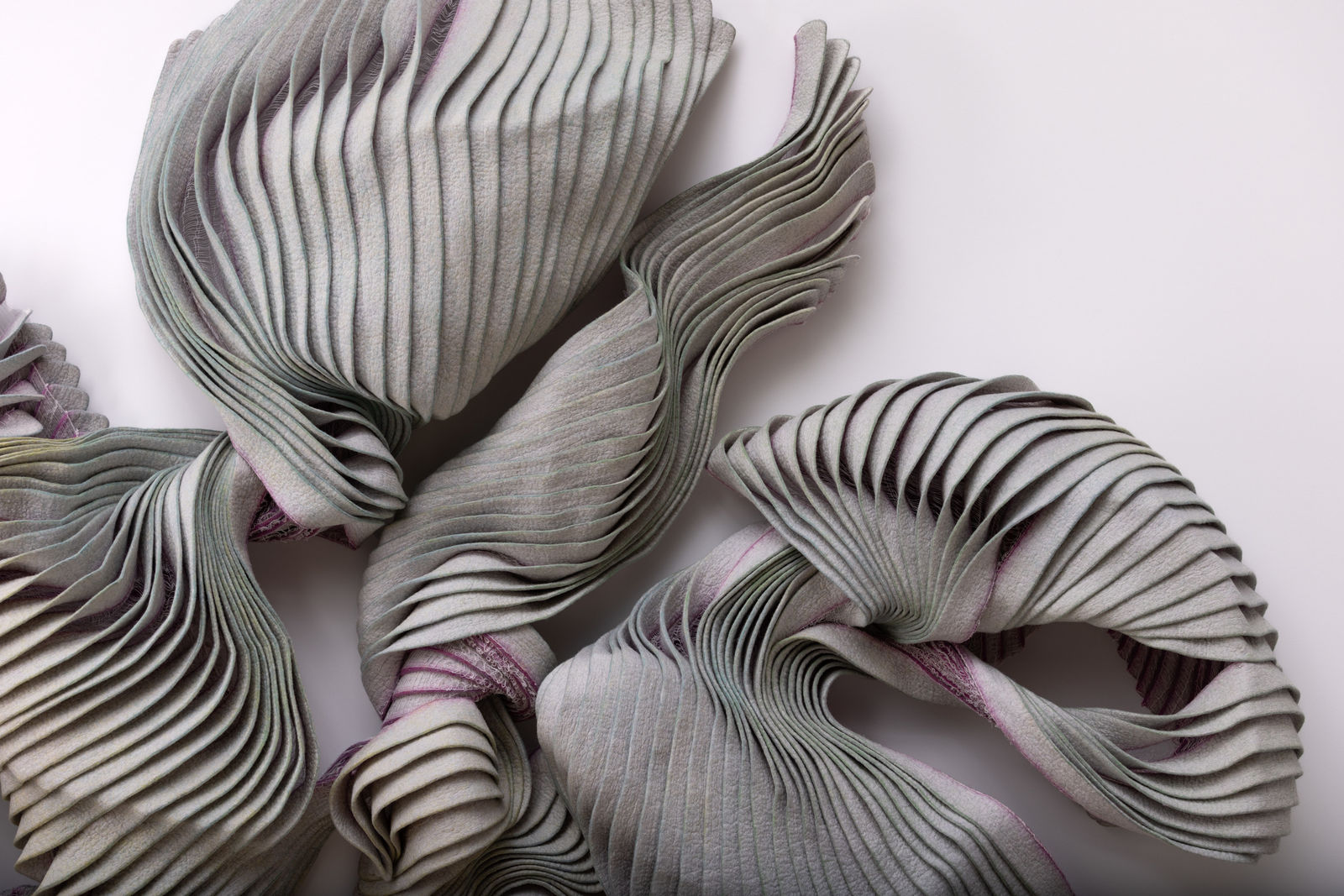 Kristy Kún, I am a bird made of birds; Diving Bird, 2025