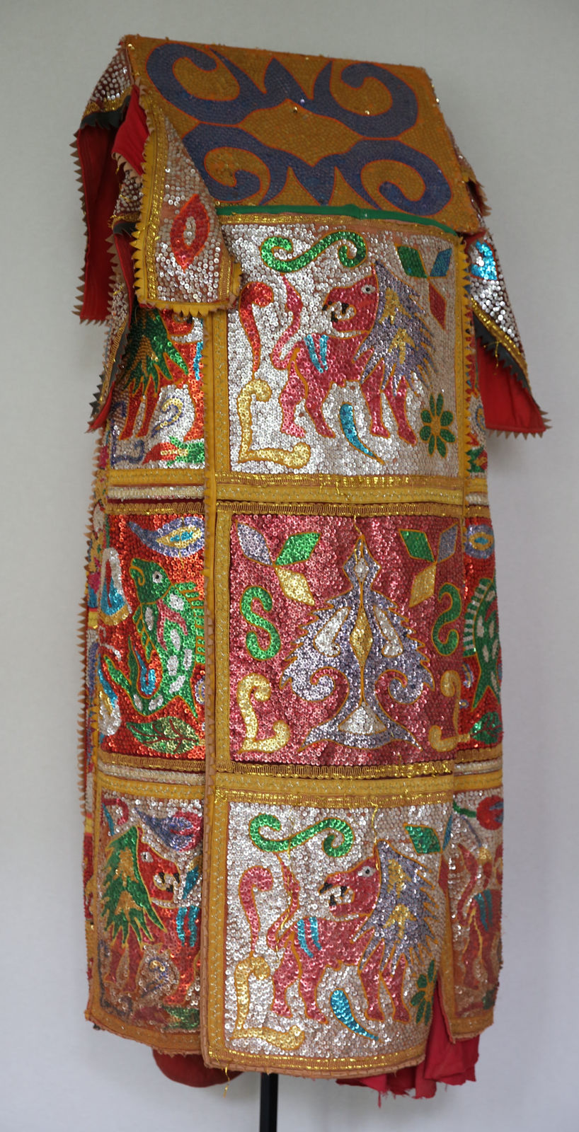 Anonymous Yoruba artist (Republic of Benin), Egungun masquerade costume, late 20th century