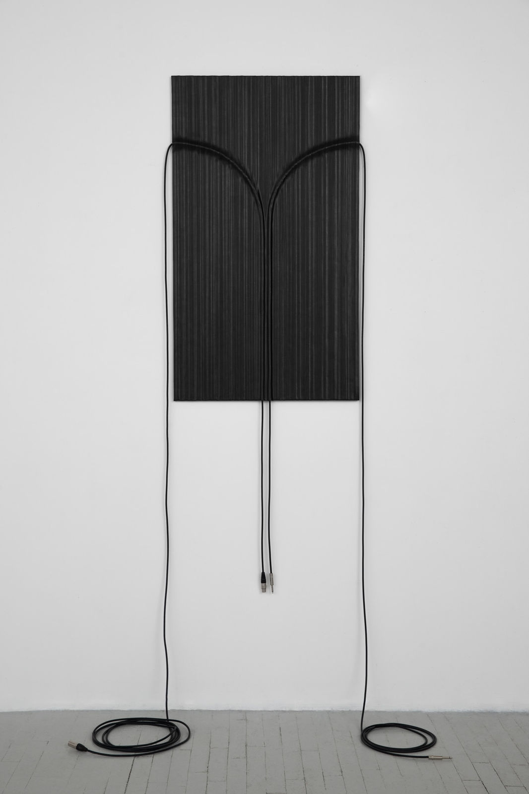 Naama Tsabar, Suspension (Intimacy #1), 2023
