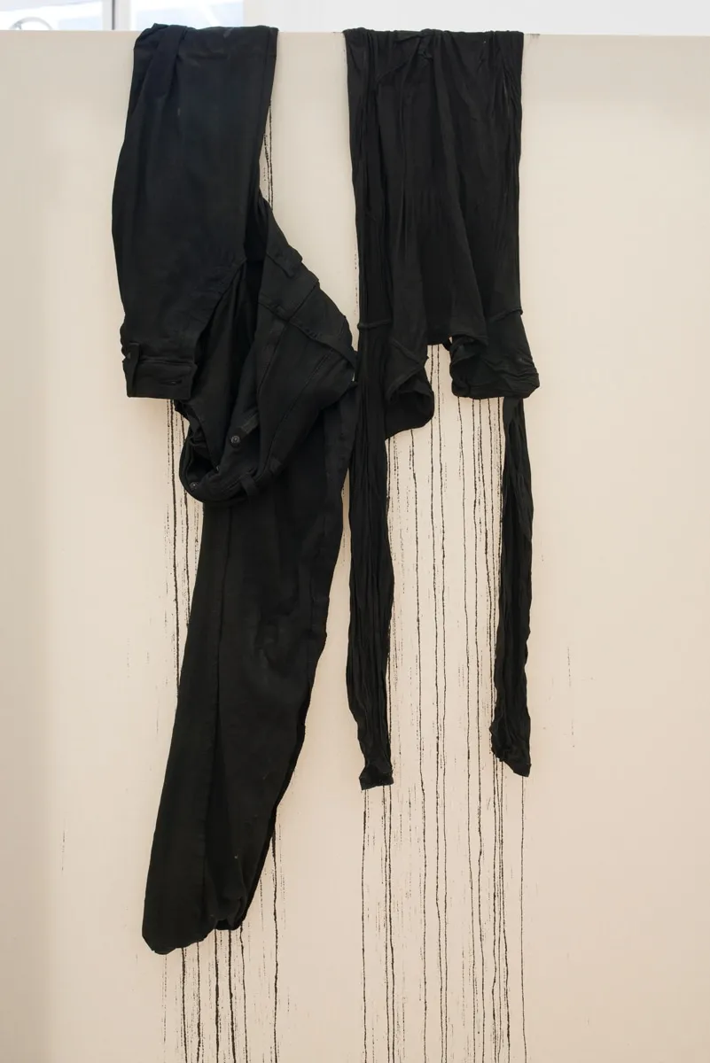 Latifa Echakhch, Screen shot A.M.S., 2015