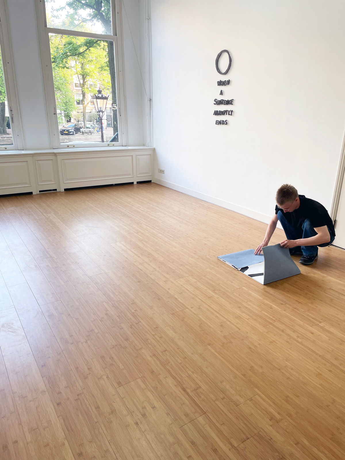 Dora Garcia, Révolution, 2001