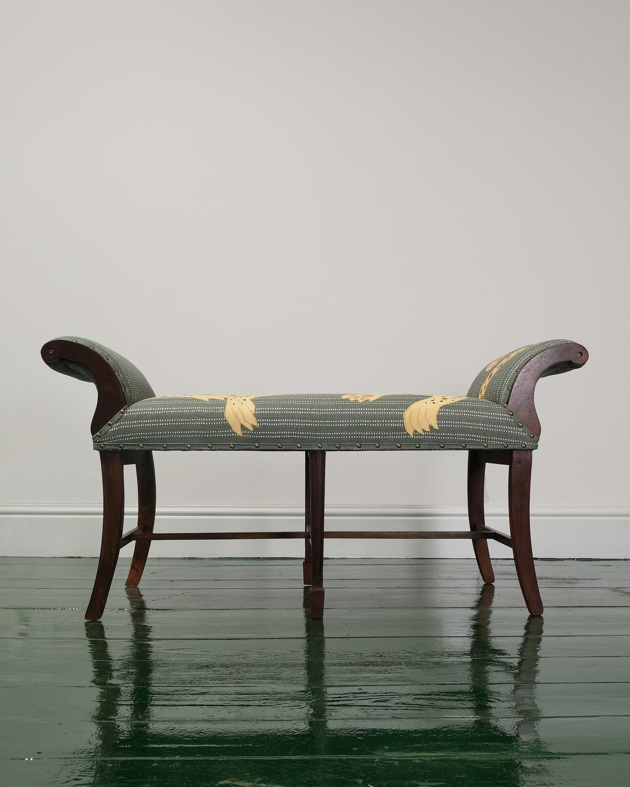 Amata Benedict, Leopard Lounger