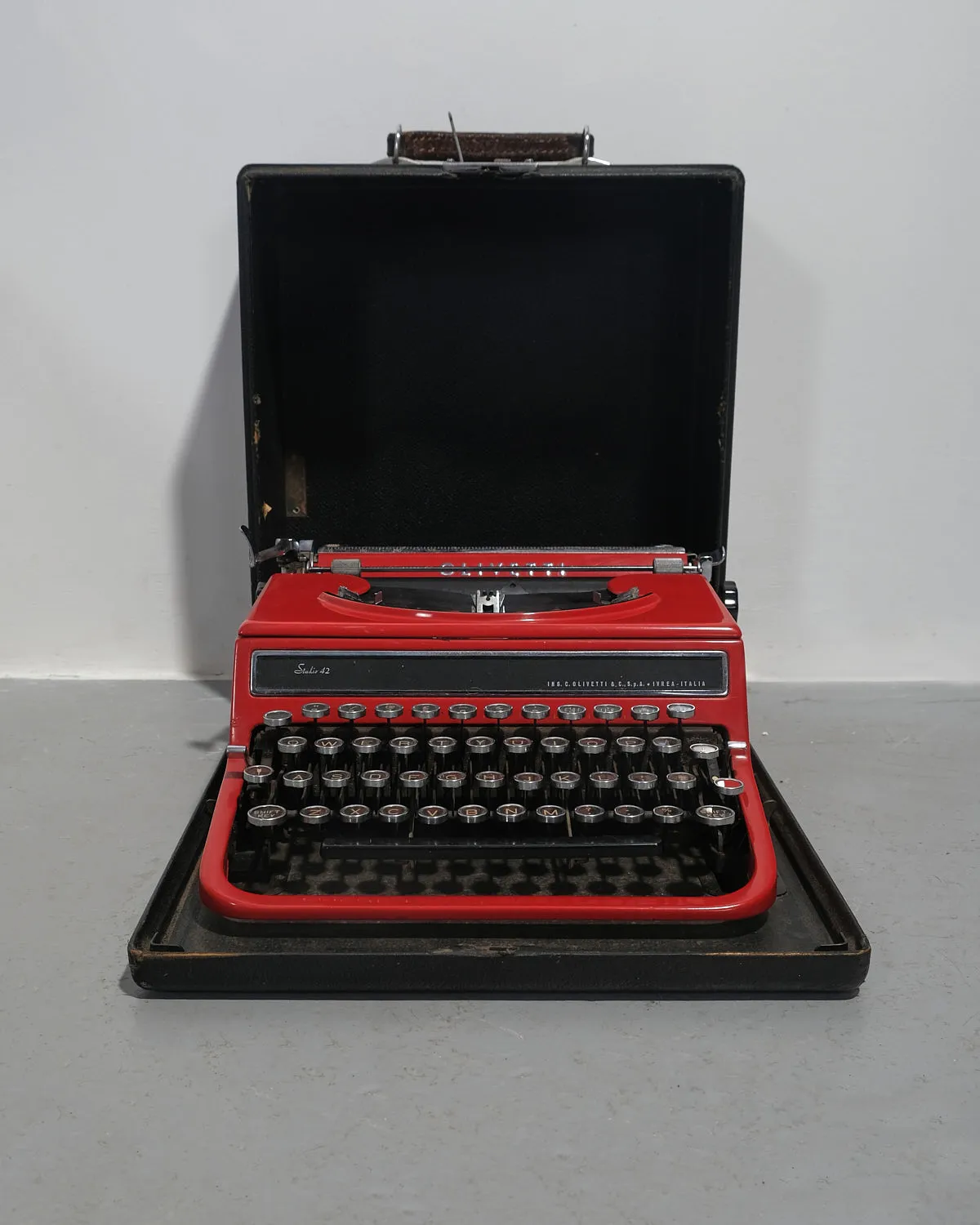 Luigi Figini and Gino Pollini, Ottavio Luzzati and Xanti Schawinsky, Studio 42 Typewriter