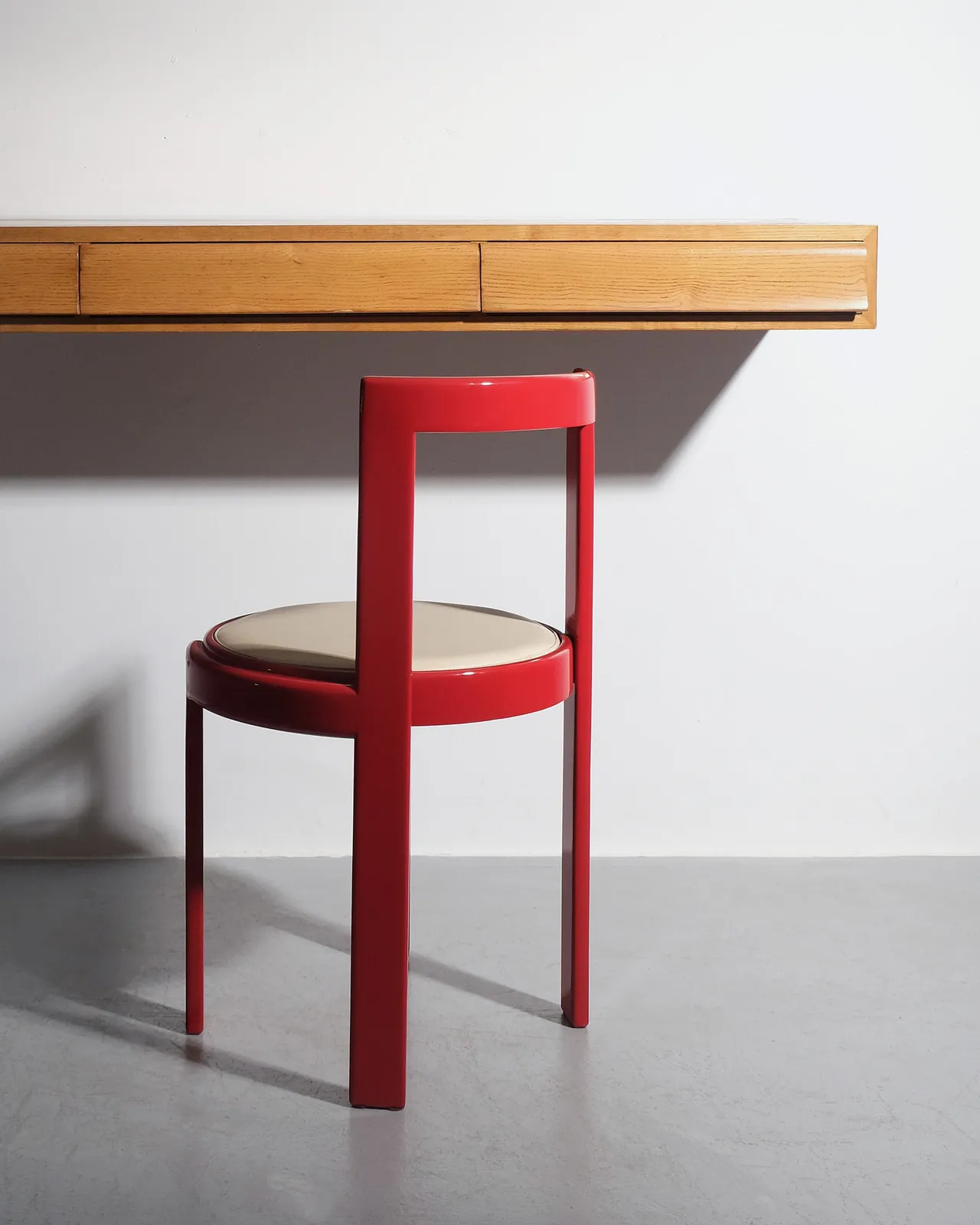 Amma Torino, Floating Wall Console