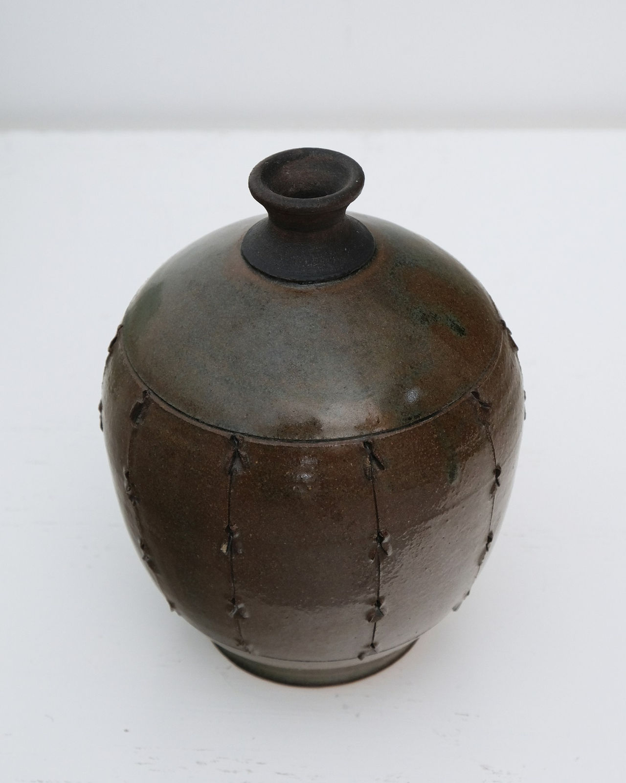 Chris Bramble, Ovoid Vase