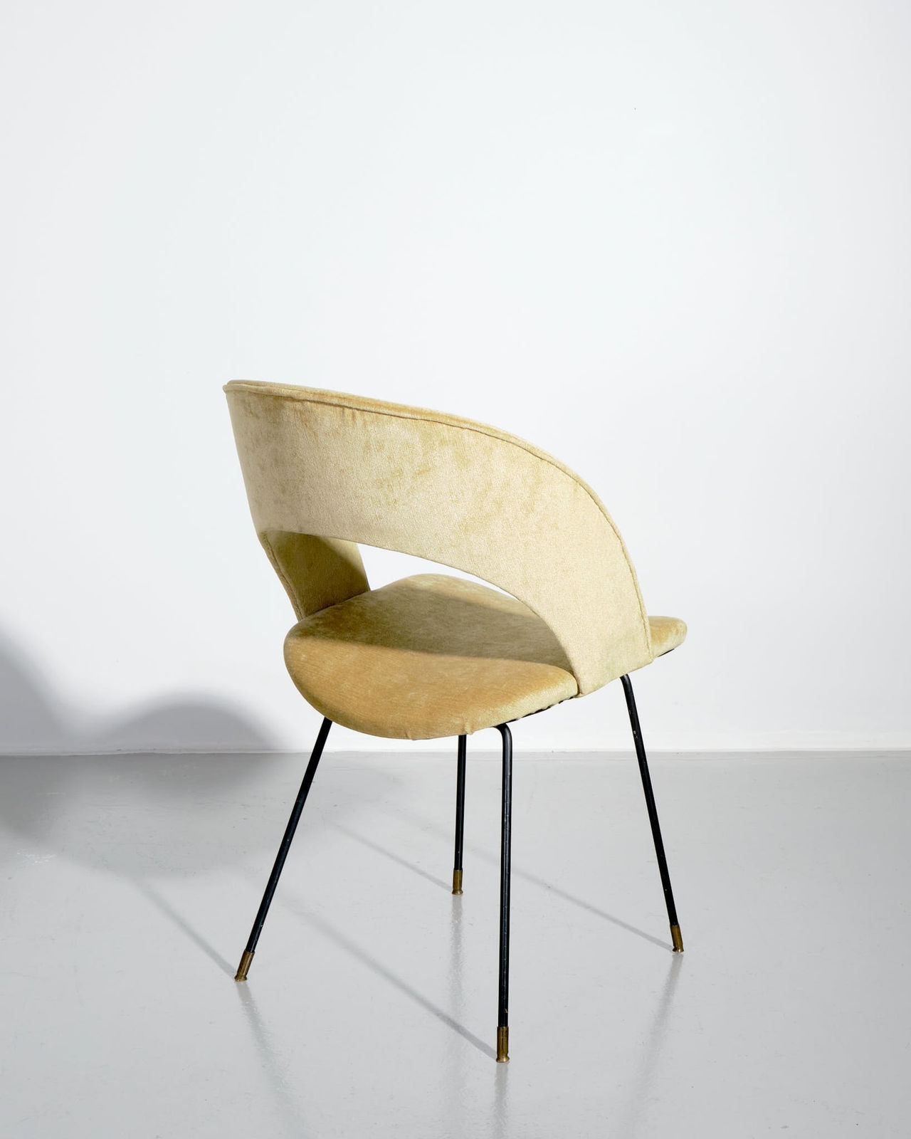 Gastone Rinaldi, Pair of chairs model. DU