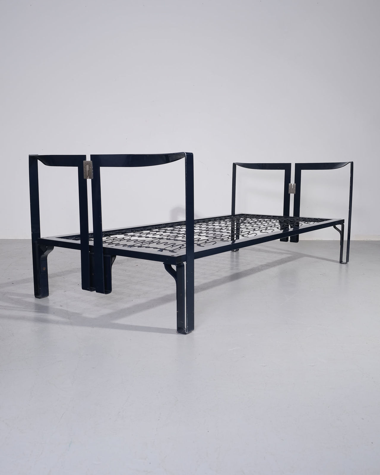 Tobia Scarpa, "Vanessa" model single bed