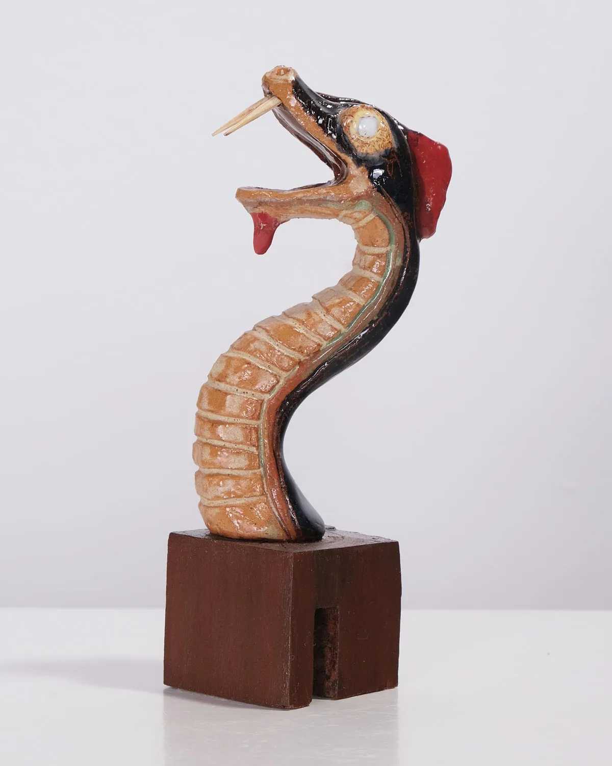 Amata Benedict, Viper Incense Holder