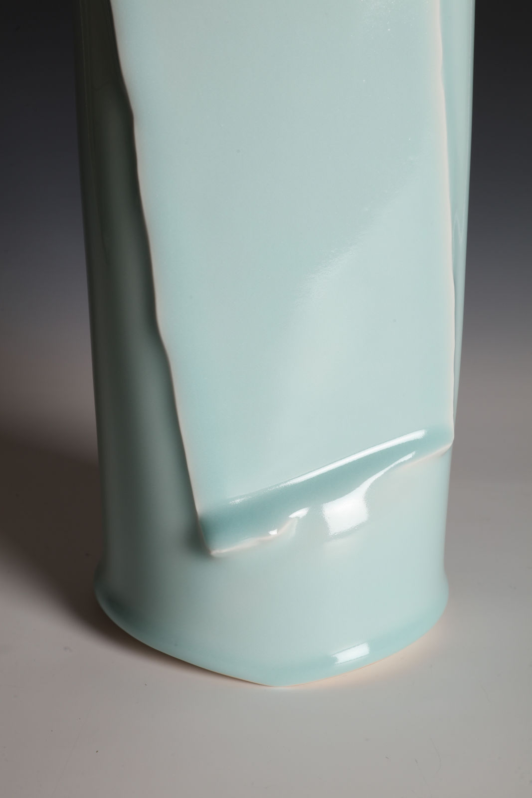 Fukami Sueharu, Vase entitled Kaze (Wind), 1988