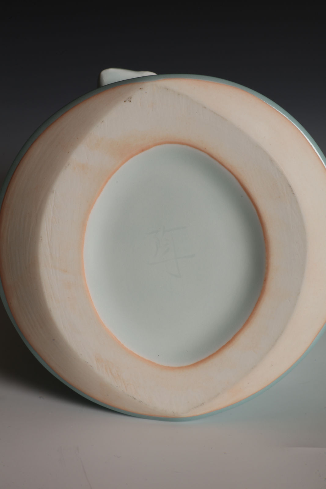 Fukami Sueharu, Vase entitled Kaze (Wind), 1988