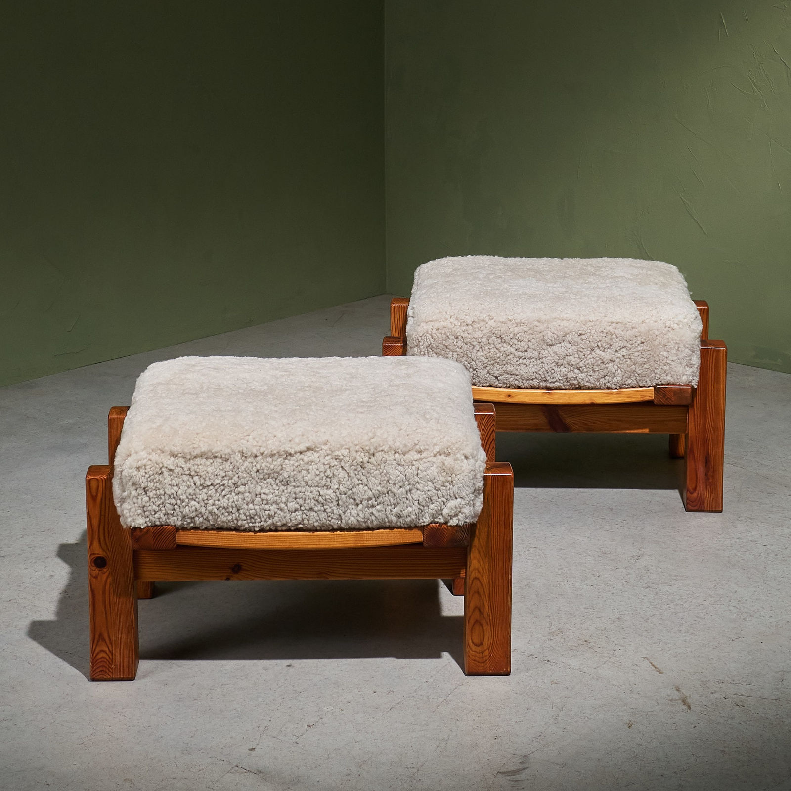 Pair of Large Ottomans in Solid Pine and Sheepskin Cushion, Sweden, 1950s/1960s
