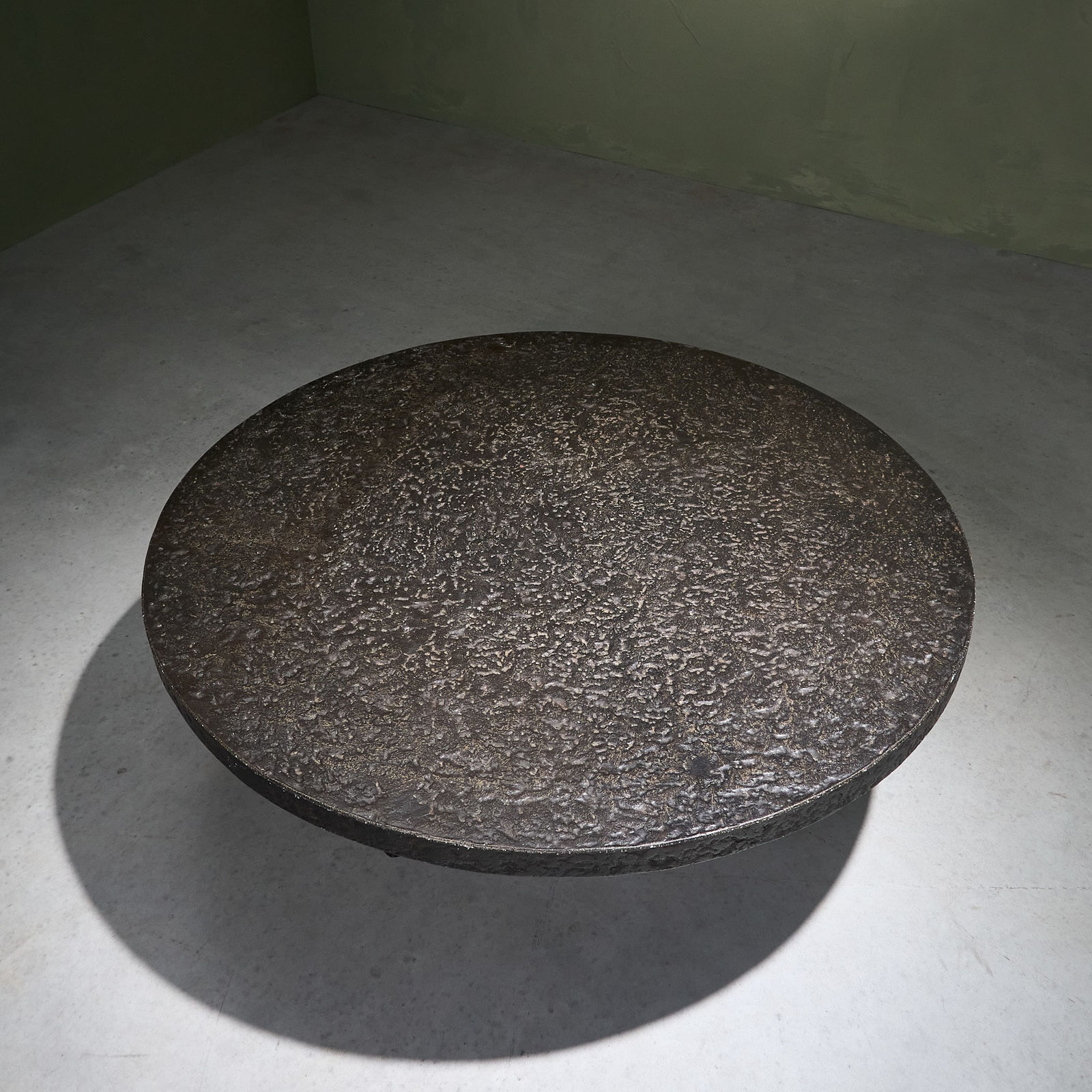 Circular Brutalist Coffee Table in Stone Composite Resin, Europe, 1970s