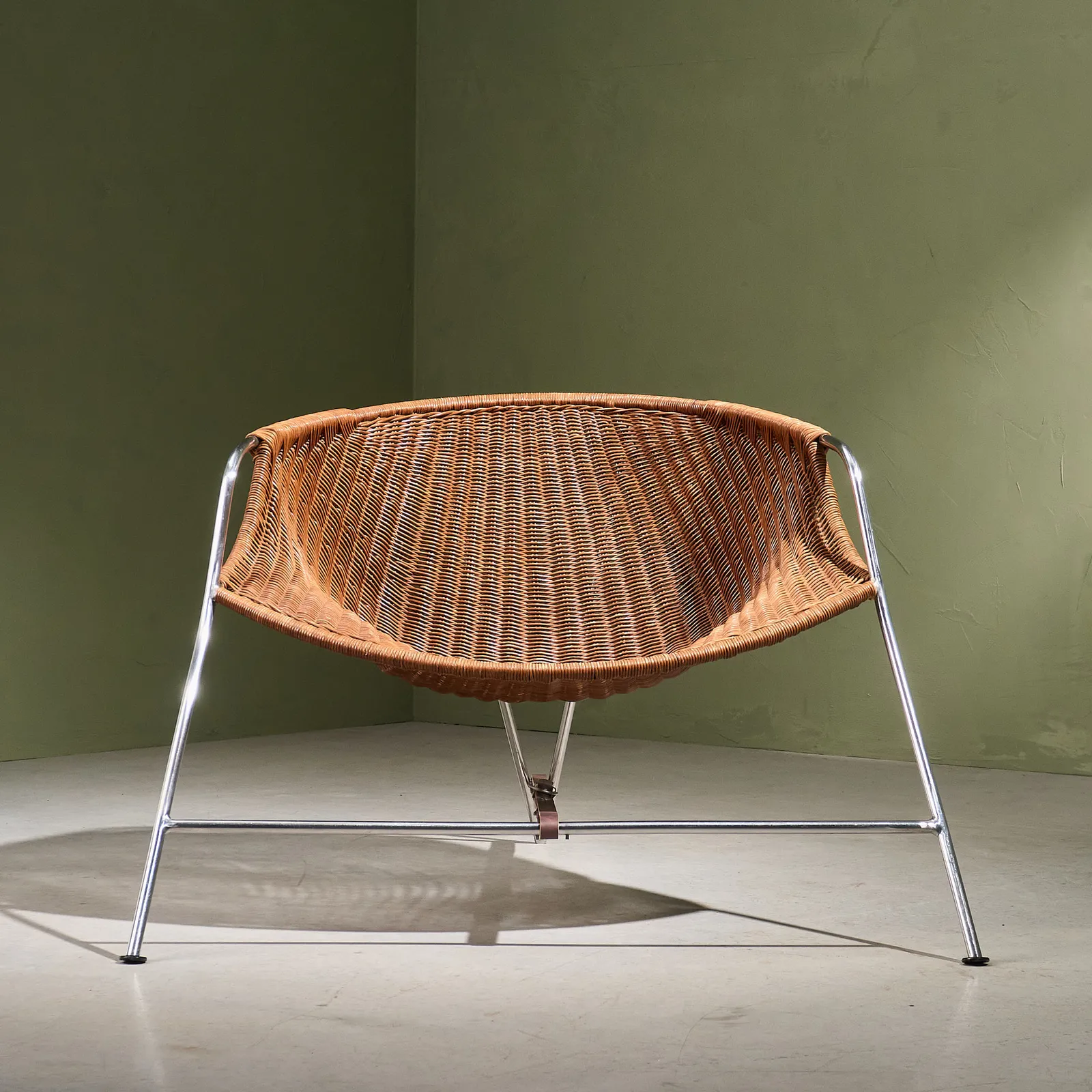 Pete Sans, 'Coqueta' Chair in Stainless Steel, Wicker and Leather, Spain, 1980s