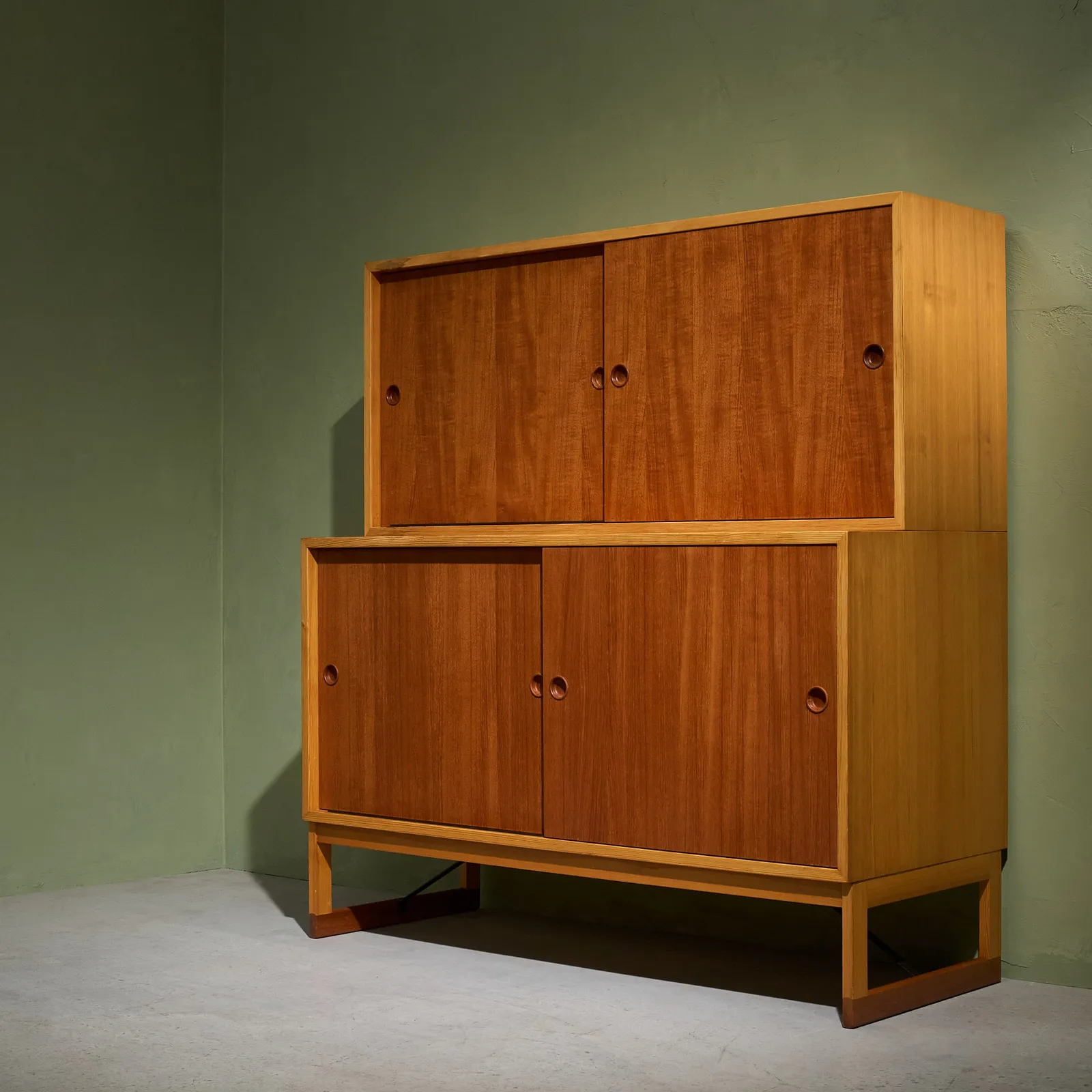 Børge Mogensen, 'Öresund' Cabinet in Teak and Oregon Pine for Karl Andersson, Sweden, 1950s
