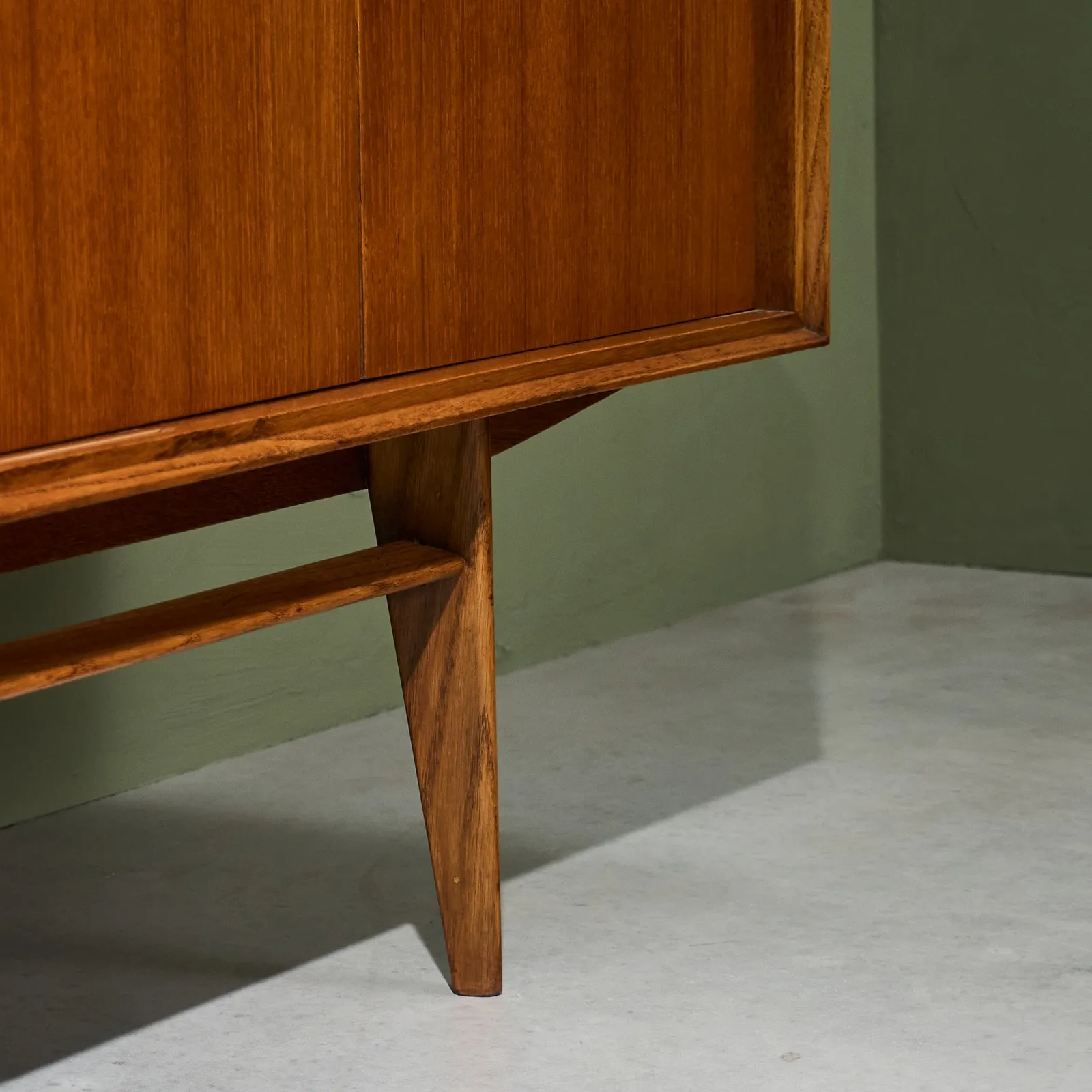 Edmondo Palutari, Sideboard in Teak and Brass for Dassi Mobili Moderni, Italy, 1959