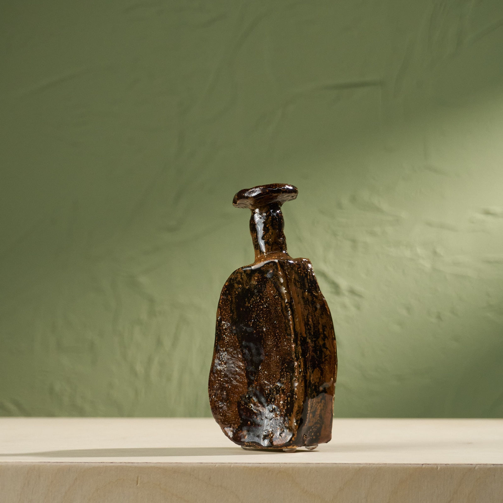 Willem van Hooff, Tiny Core Vessel, Glazed Earthenware, The Netherlands, 2020s