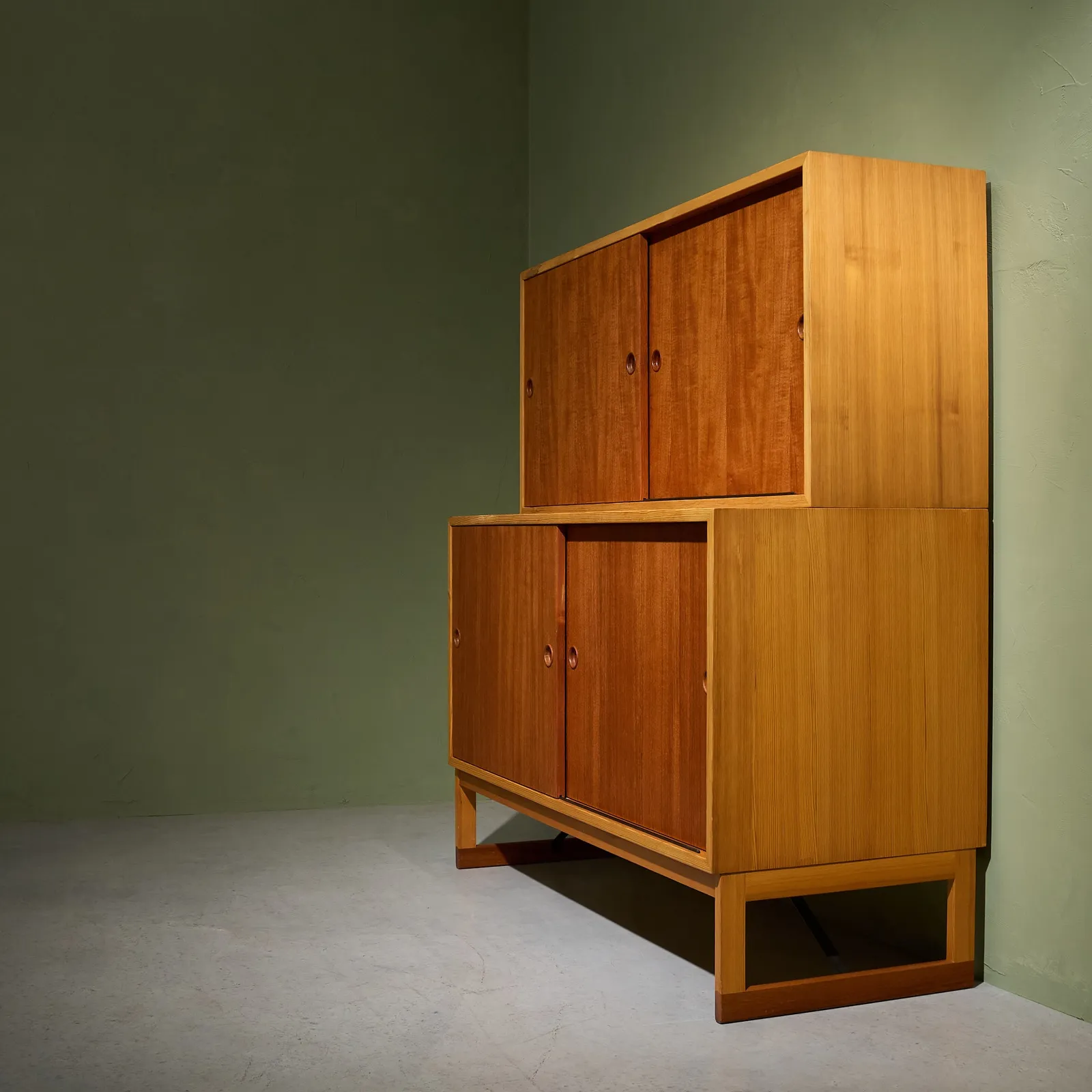 Børge Mogensen, 'Öresund' Cabinet in Teak and Oregon Pine for Karl Andersson, Sweden, 1950s