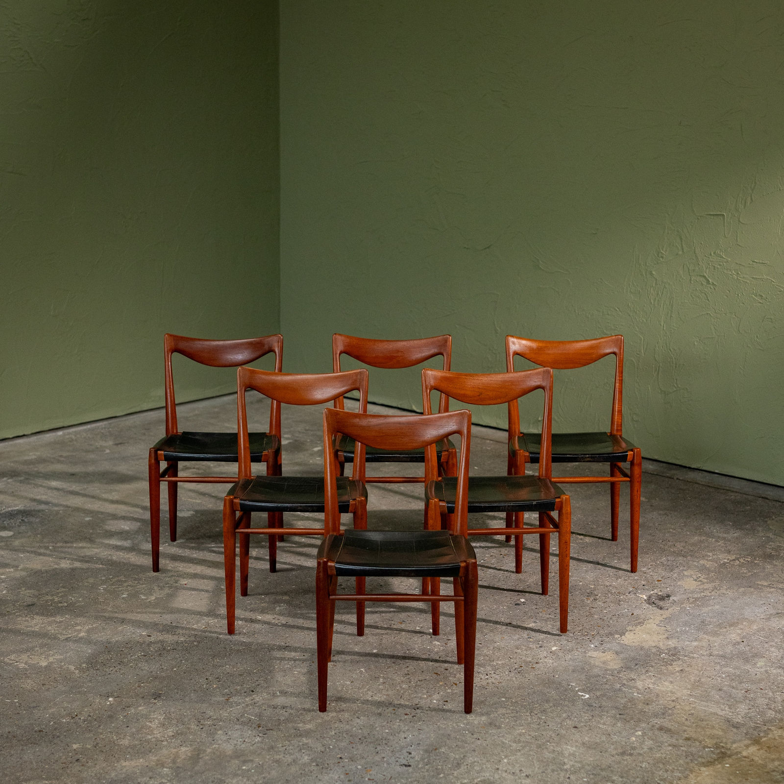 Rolf Rastad & Adolf Relling, Set of 6 'Bambi' Dining Chairs in Teak & Original Black Leather for Gustav Bahus, Norway, 1950s