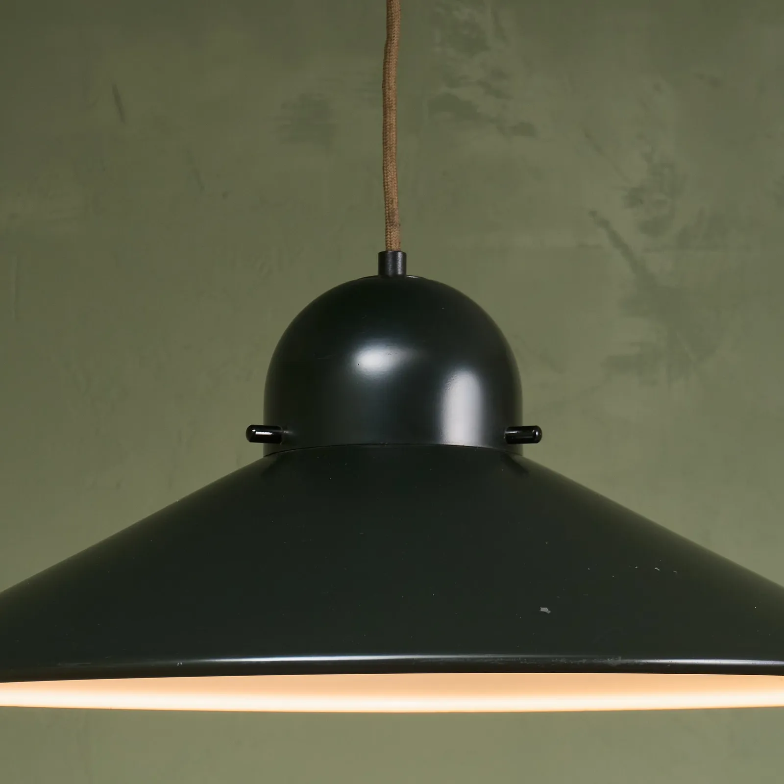 Stilnovo, Dark Green Lacquered 'UFO' Pendant, Italy, 1970s