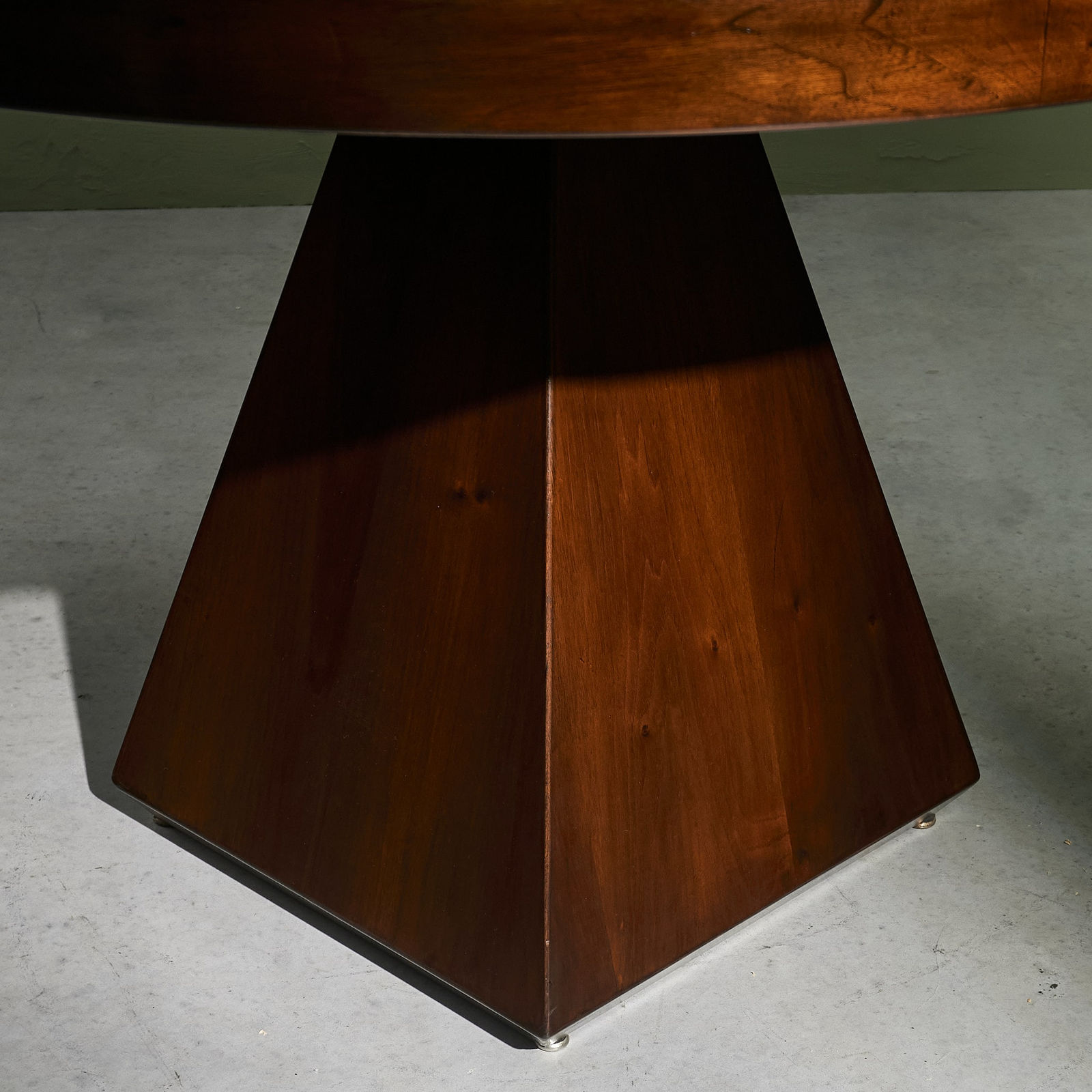 Vittorio Intrioni, Circular 'Chelsea' Dining Table for Saporiti, Italy, 1960