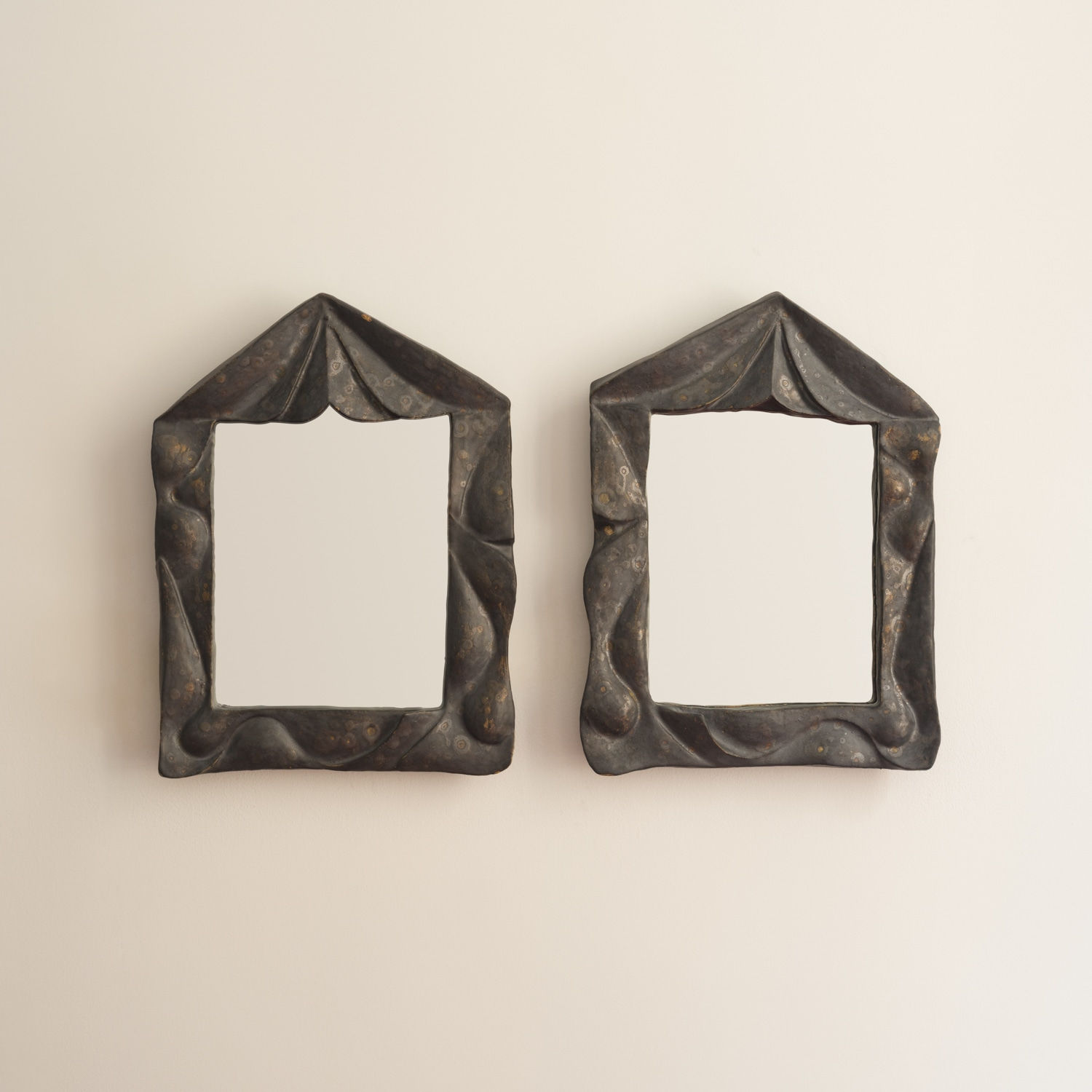 Simone Bodmer-Turner, Sculpted Twin Mirrors, 2025