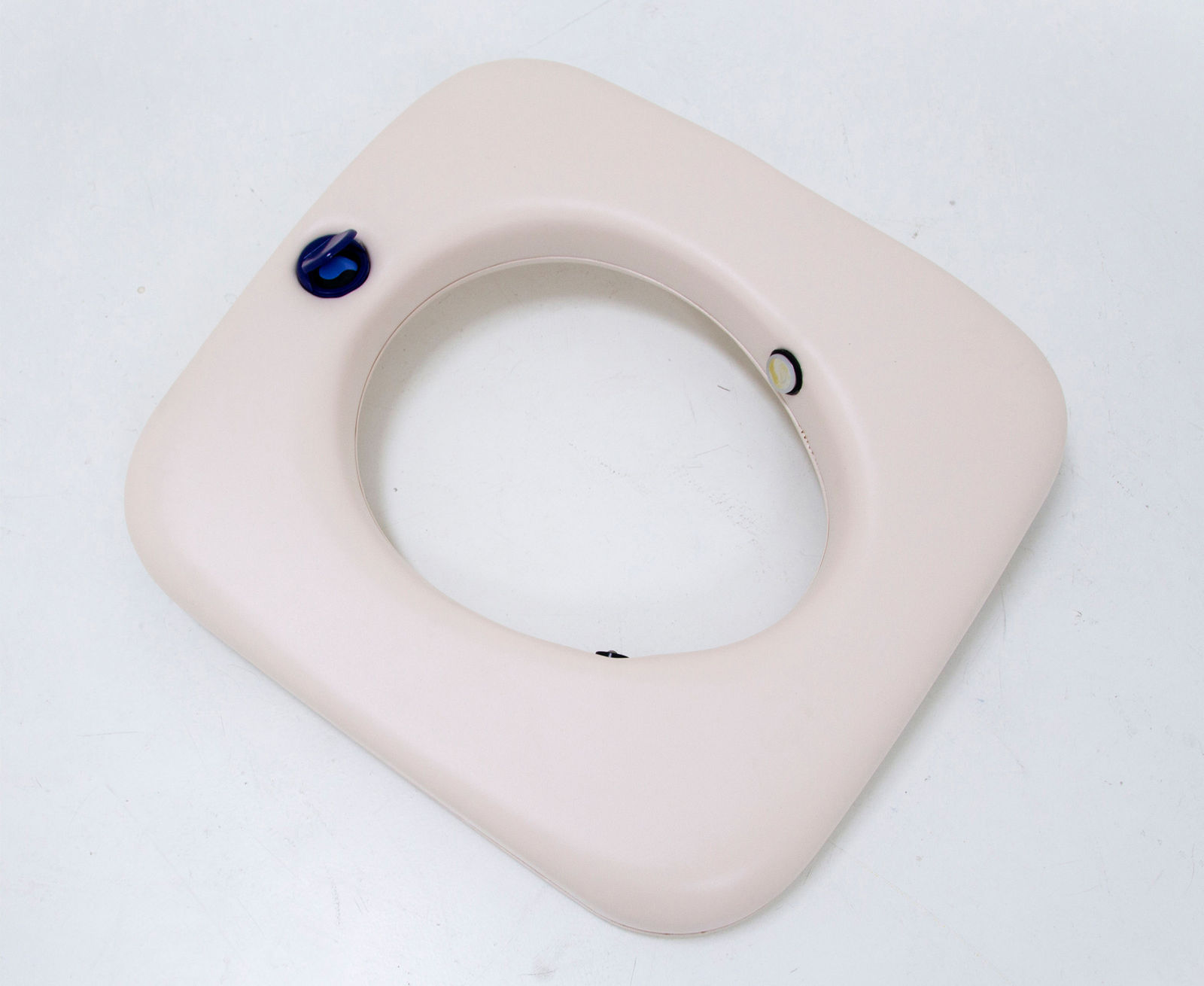 龔寶稜 Pao-Leng KUNG, 易開蓋 Easy Open Lid, 2021