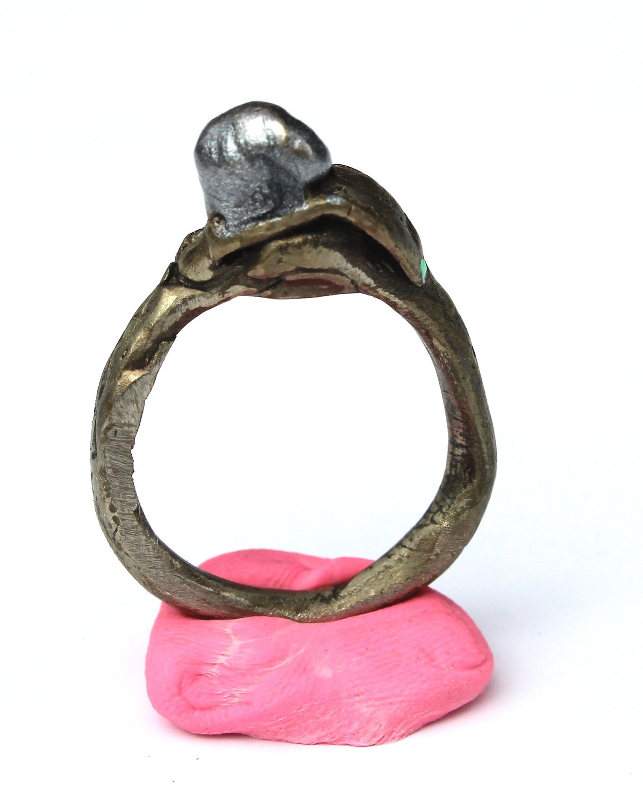 Emily McCulloch Childs, Ring (Bunurong Country, VIC), 2024