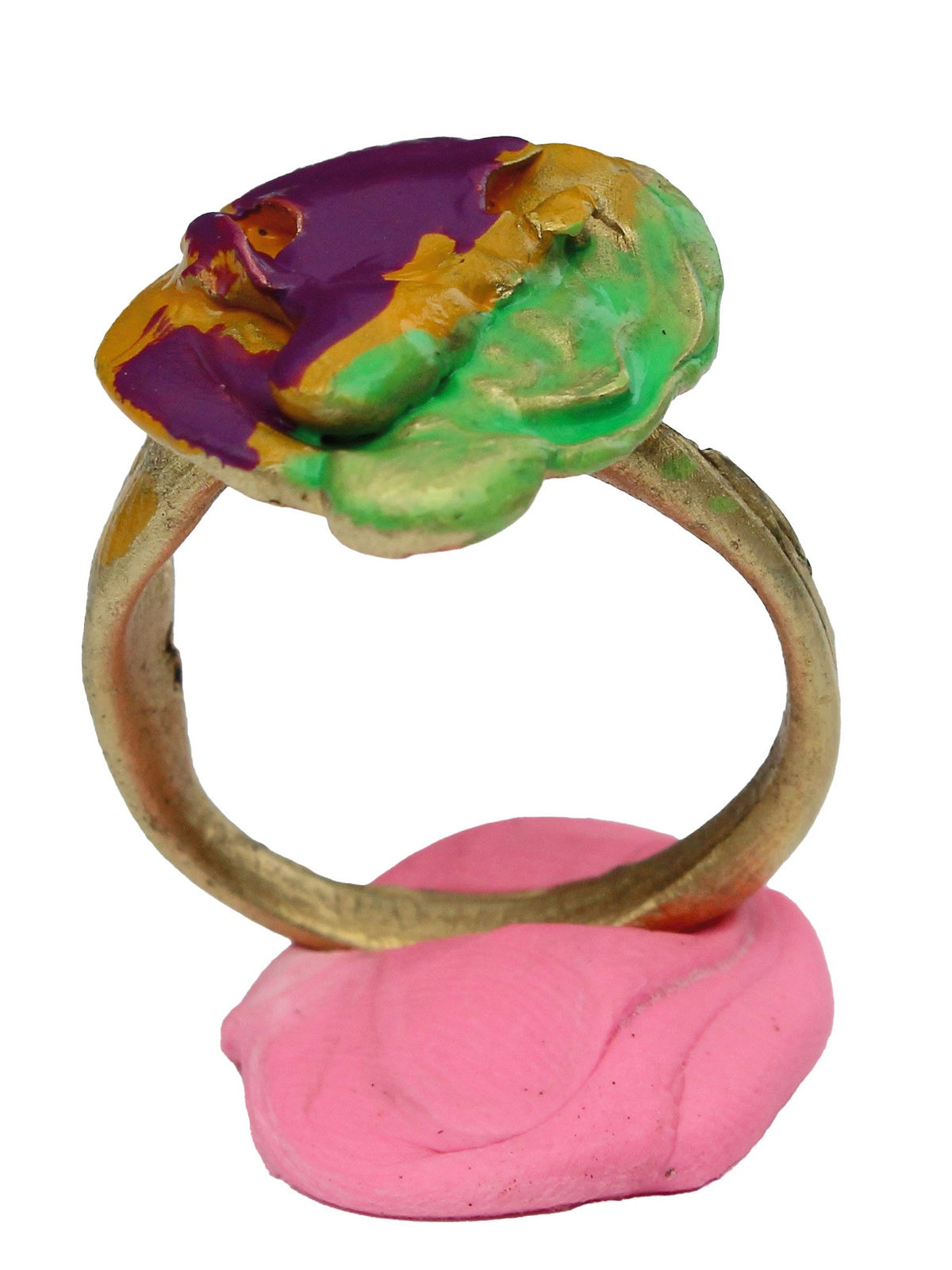 Emily McCulloch Childs, Ring (Bunurong Country, VIC), 2024