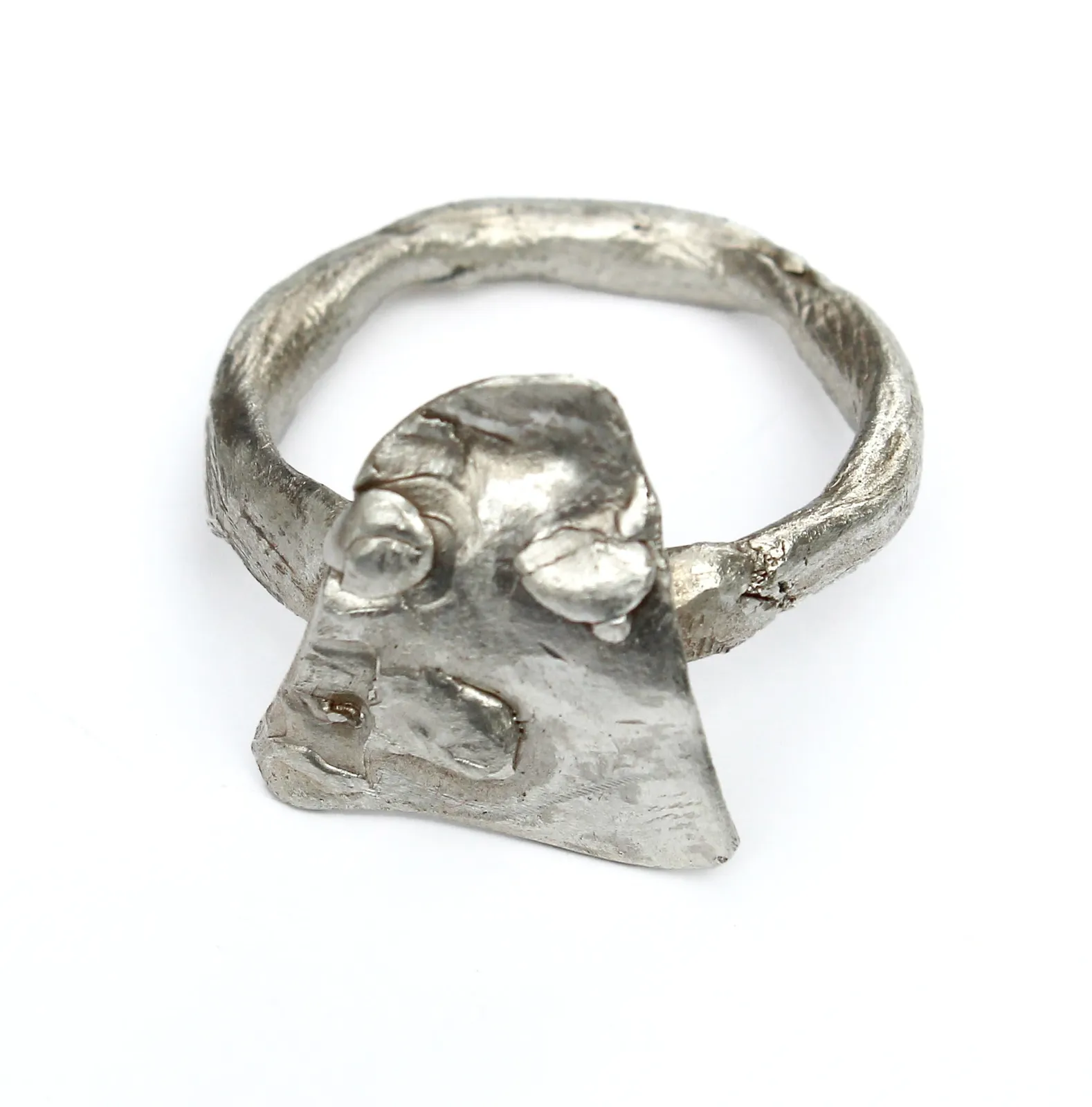 Emily McCulloch Childs, Ring (Bunurong Country, VIC), 2023