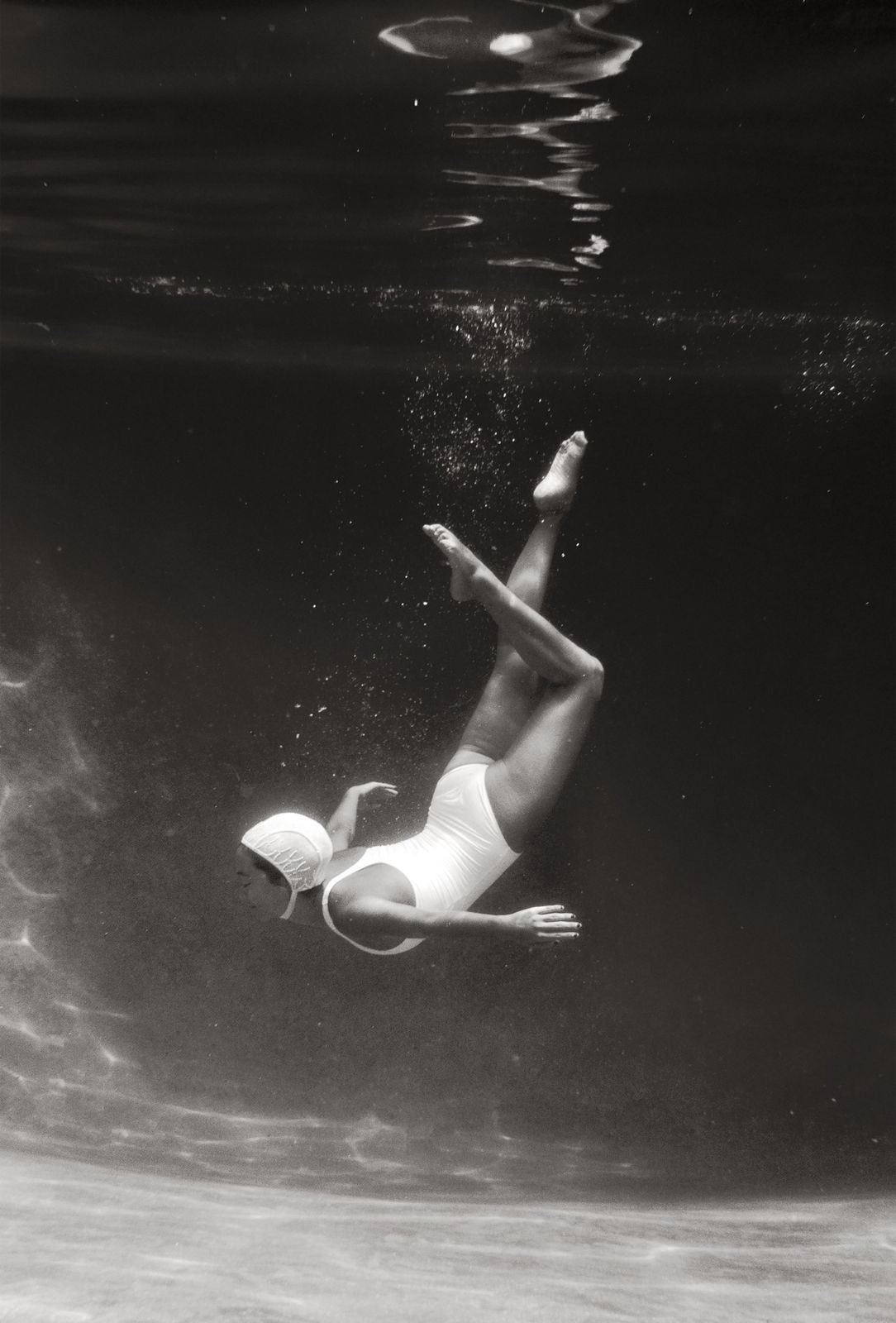 EMMA HARTVIG, UNTITLED #9 FROM THE SWIMMERS, 2017