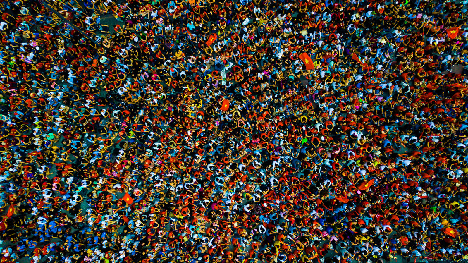 Matt Payne, Nguyen hue crowds, 2017