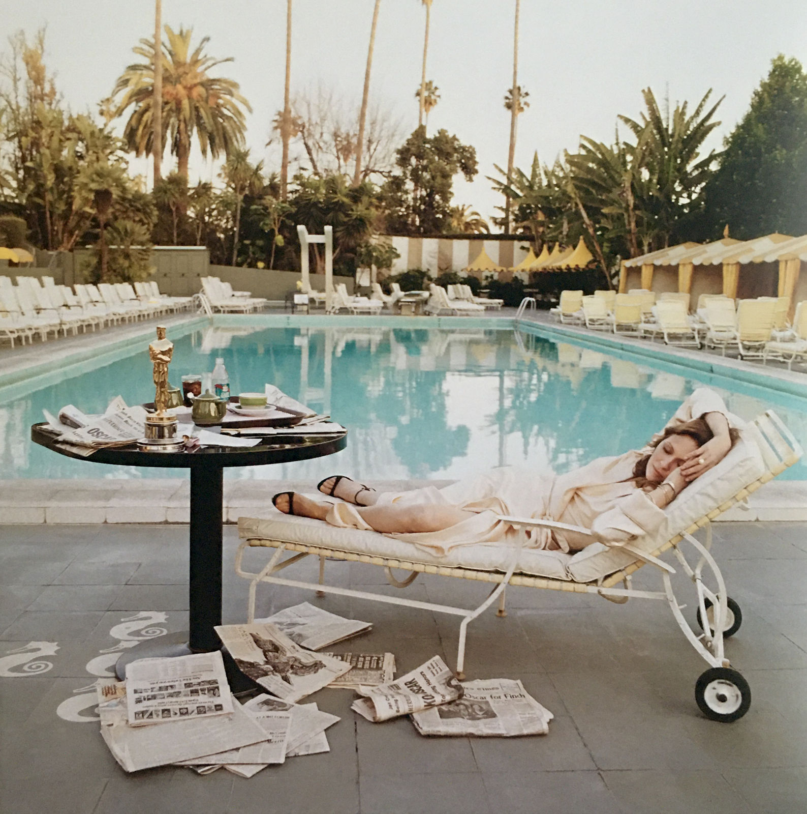 Terry O'Neill, The Morning After, Faye Dunaway at the pool (1977), 2019