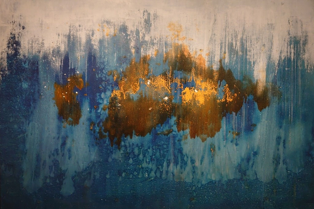 Roger Holtom, Suspense