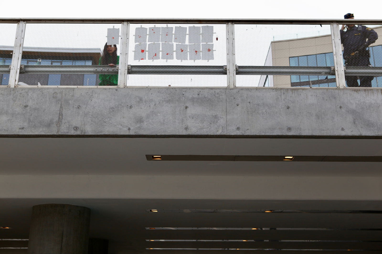 Rhine Bernardino, Self Cleaning, 2016