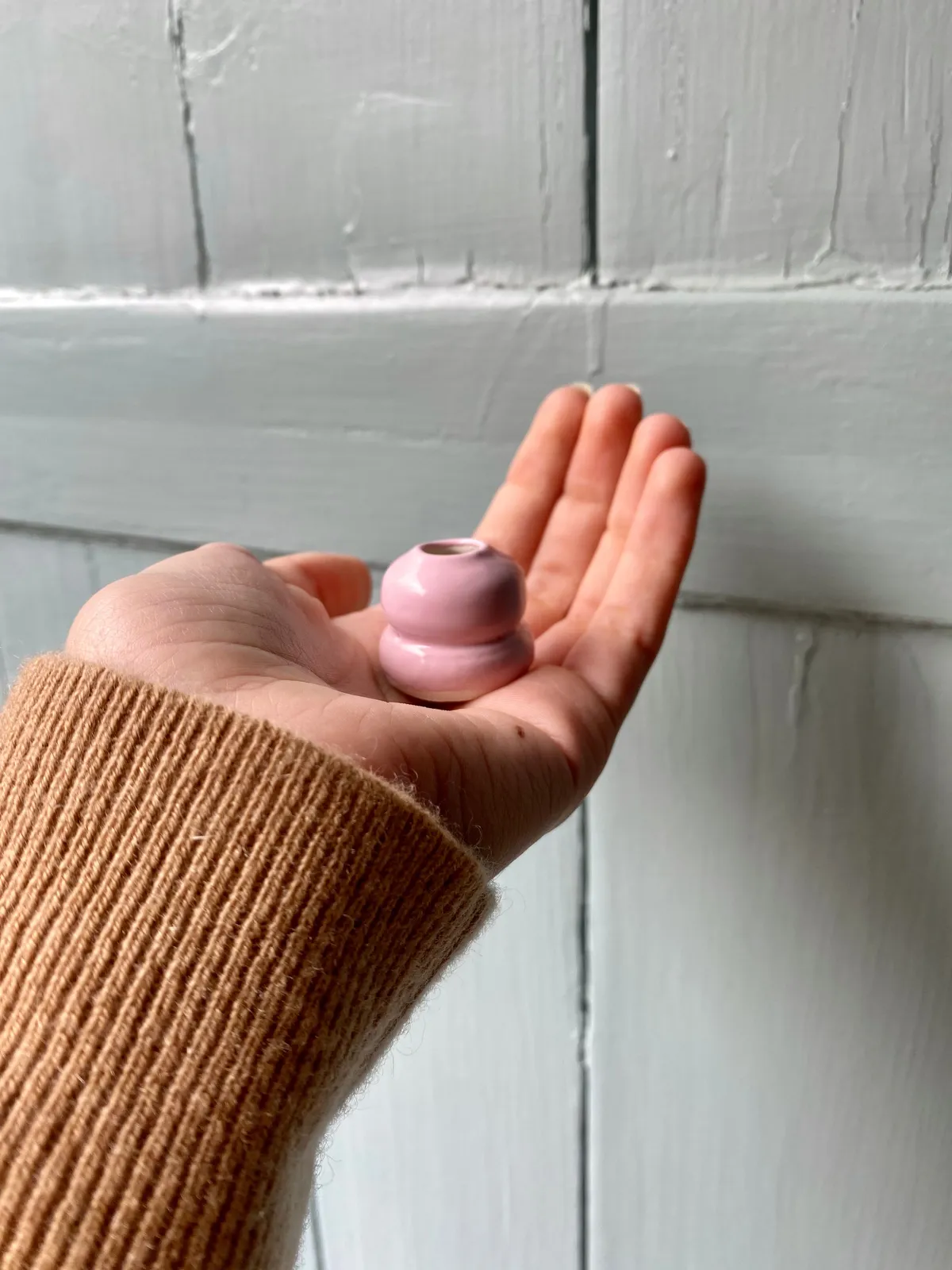 Tilly Slight, Soft pink V, 2021