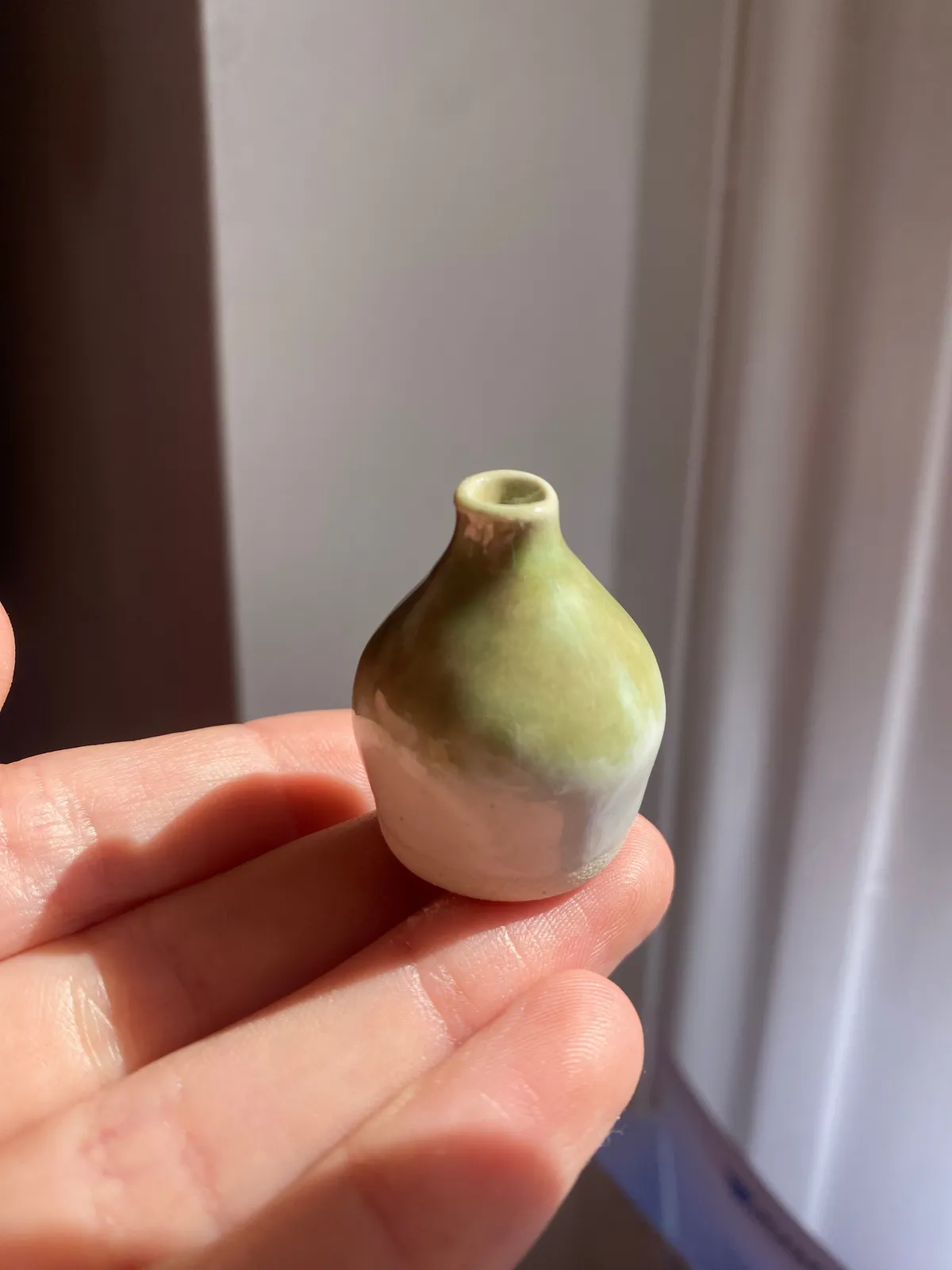 Tilly Slight, Avocado collar, 2023