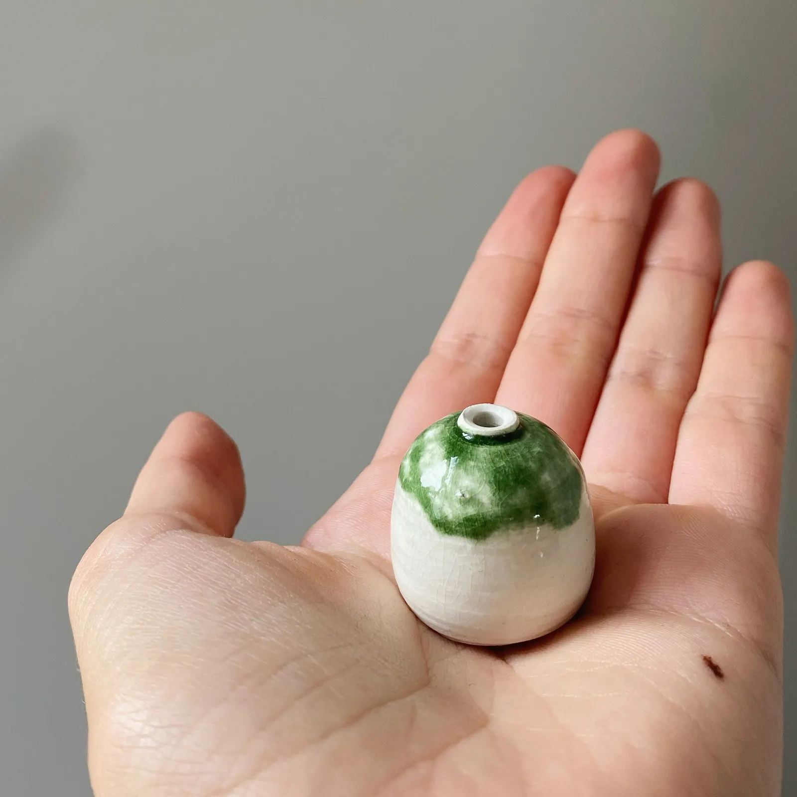 Tilly Slight, Crackle mossy collar I, 2020