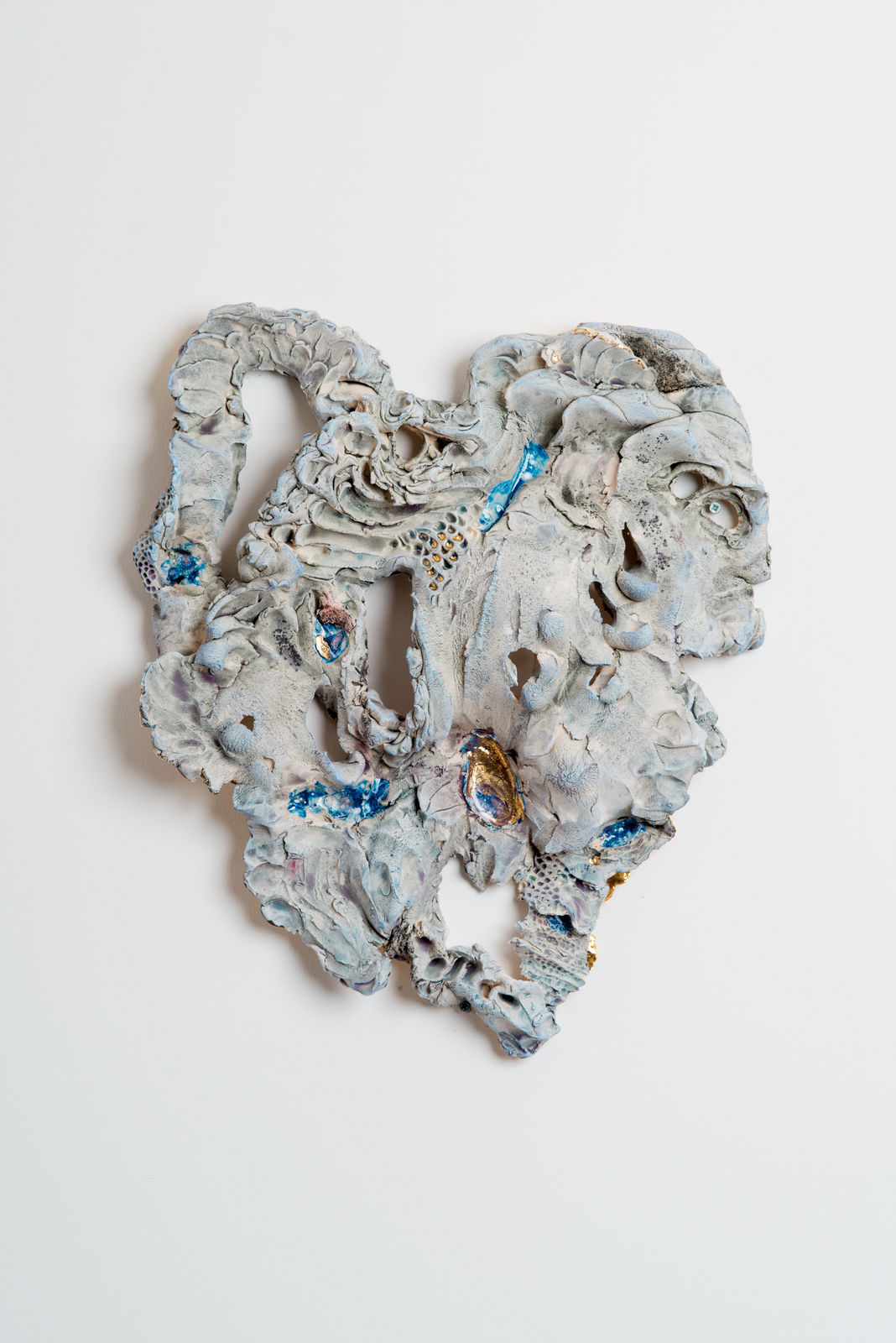 Julia Haumont, Sans titre (Faïence et verre n°19), 2025