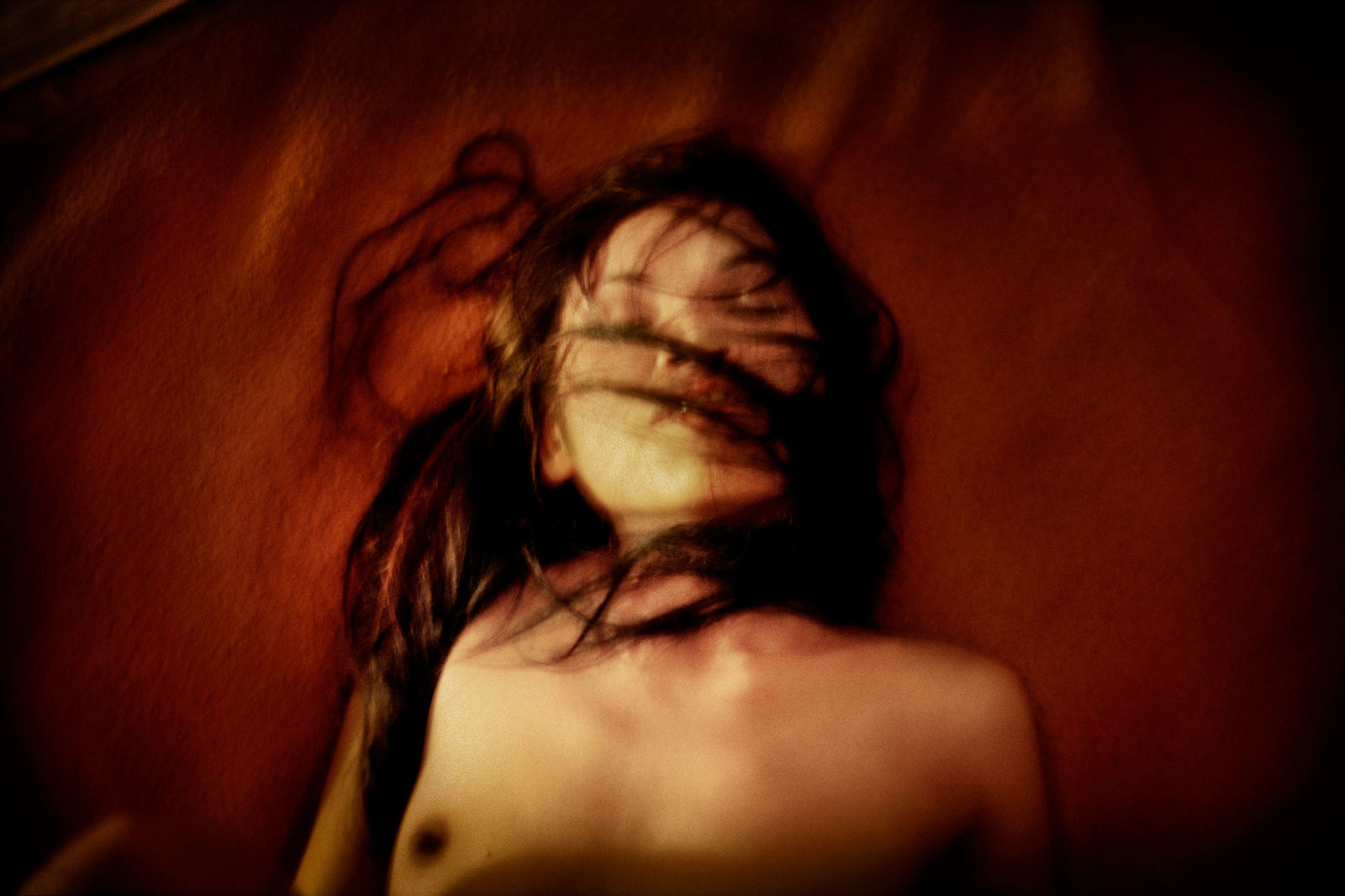 Antoine d'Agata, Sans titre (Phnom Penh, Cambodge), 2006