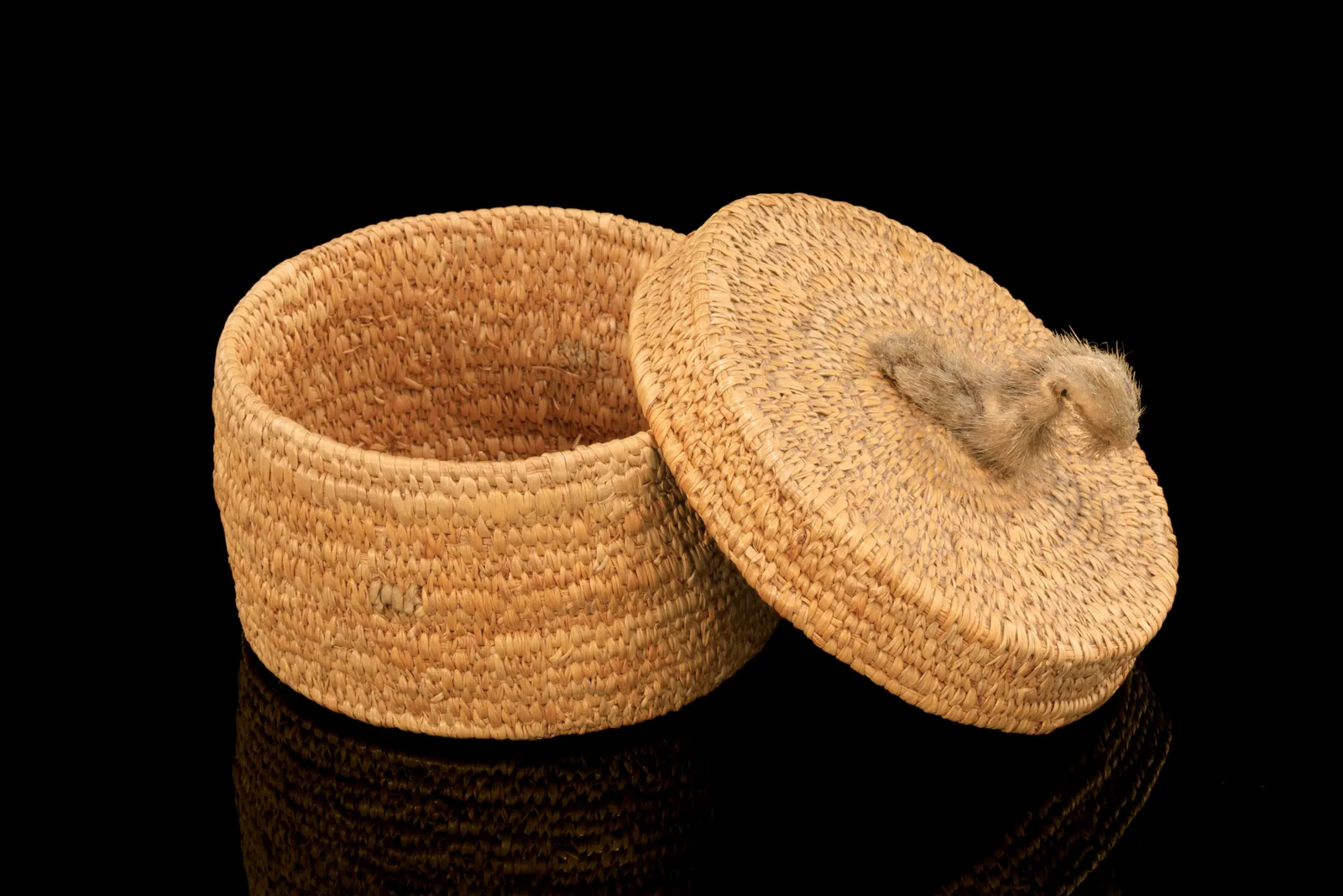 UNIDENTIFIED ARTIST, NUNAVIK (ARCTIC QUEBEC), Wove Basket with Animal Knob, c. 1970s