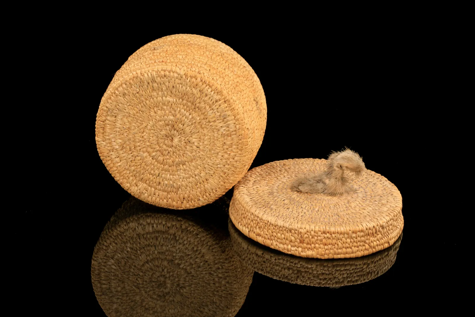 UNIDENTIFIED ARTIST, NUNAVIK (ARCTIC QUEBEC), Wove Basket with Animal Knob, c. 1970s