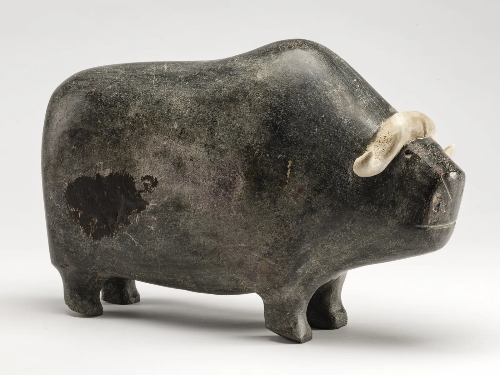 MARK TUNGILIK (1913-1986), NAUJAAT (REPULSE BAY), Muskox, c. 1978