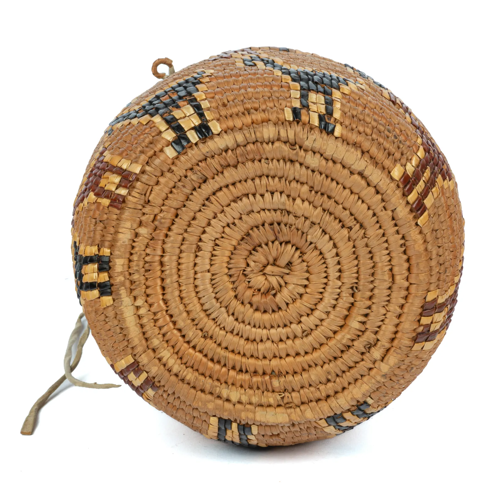 UNIDENTIFIED INTERIOR SALISH OR TŜILHQOT'IN (CHILCOTIN) ARTIST, Hinged Lidded Basket with Geese or Swan, c. 1920
