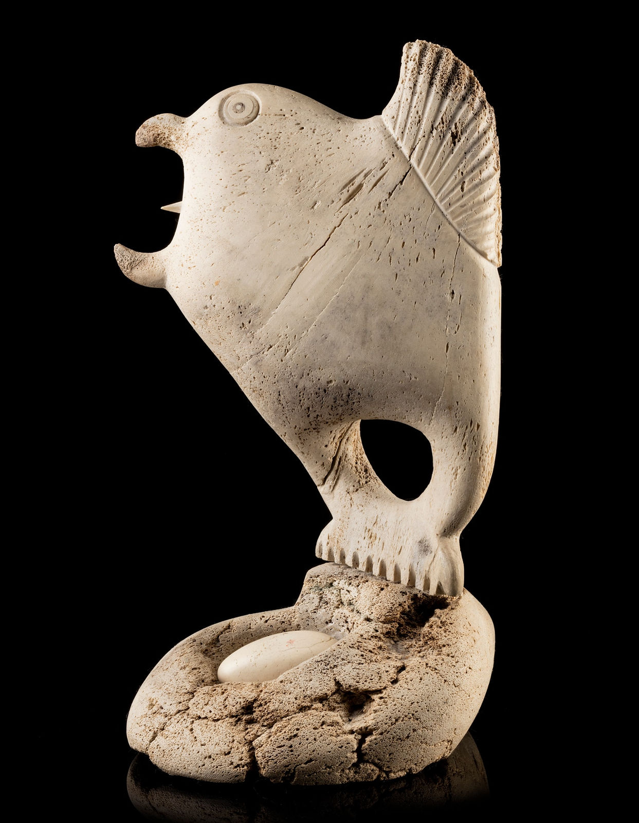 KAROO ASHEVAK (1940-1974) TALOYOAK (SPENCE BAY), Bird Protecting its Egg, 1972