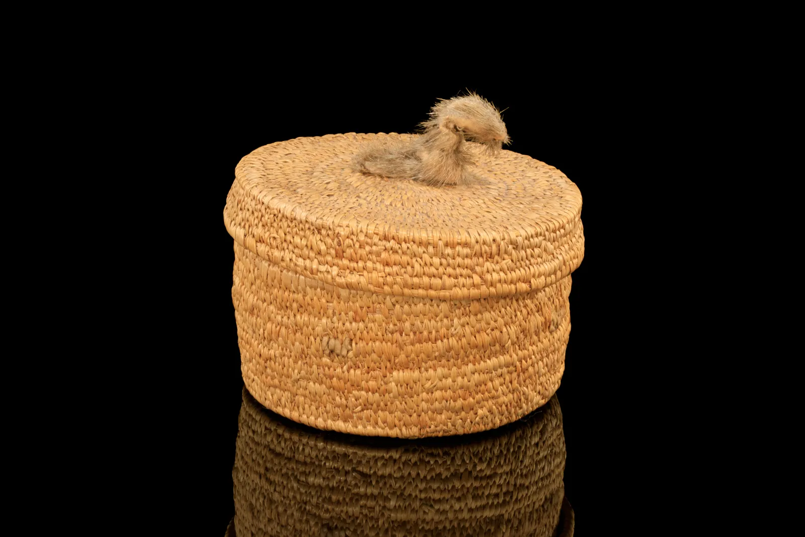 UNIDENTIFIED ARTIST, NUNAVIK (ARCTIC QUEBEC), Wove Basket with Animal Knob, c. 1970s
