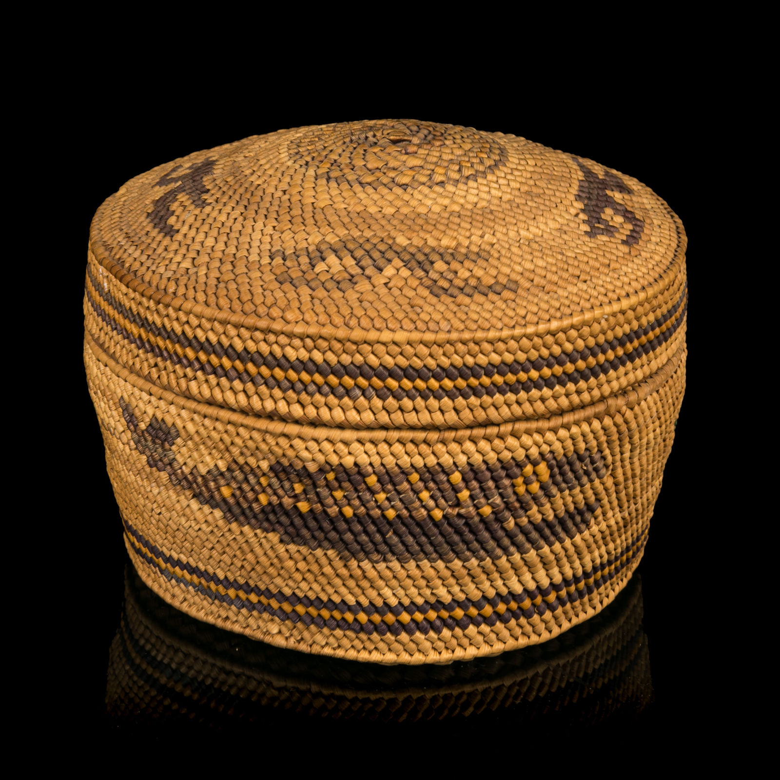 UNIDENTIFIED NUU-CHAH-NULTH or MAKAH ARTIST, Lidded Basket, probably c. 1960s or 1970s