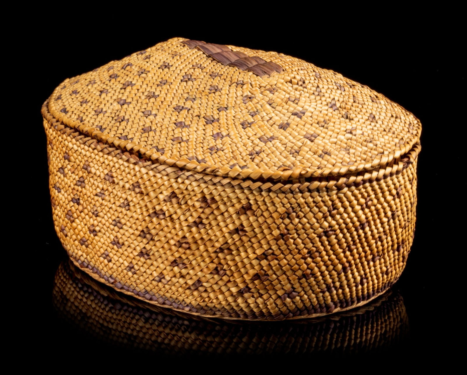 UNIDENTIFIED QUINAULT (COAST SALISH) ARTIST, WASHINGTON STATE, Lidded Basket, 1920s or 1930s